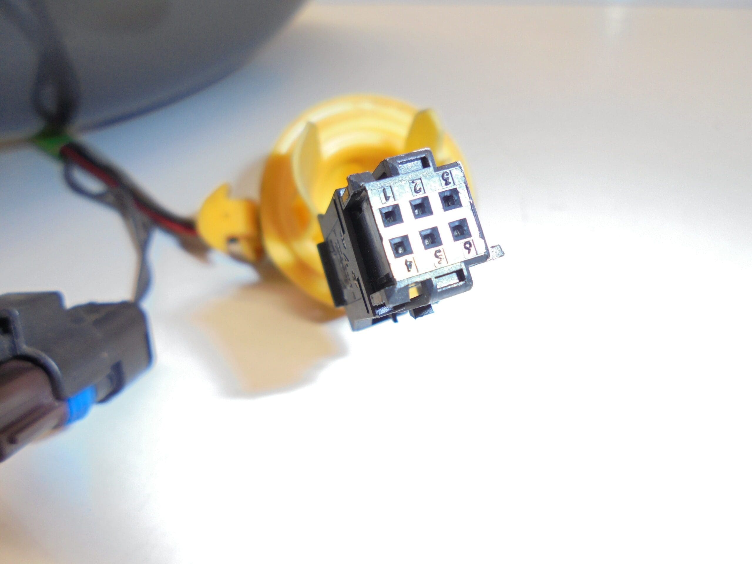 Retrovisor derecho Peugeot 308 KTHB 8153NC