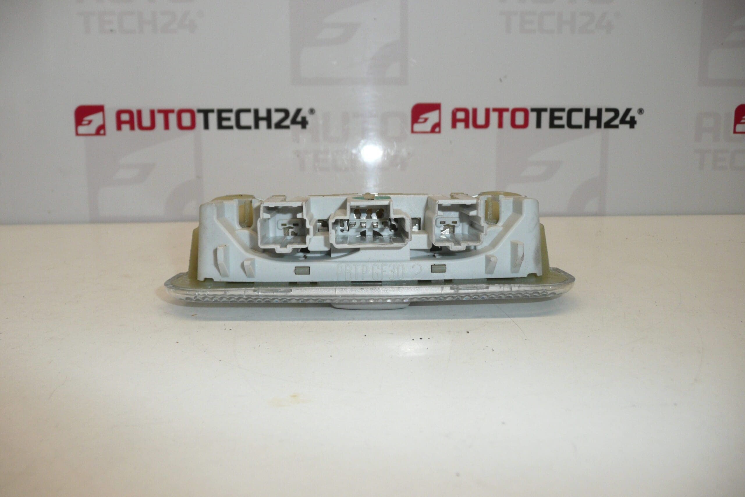 Iluminación luz interior Citroën Peugeot 6362N4