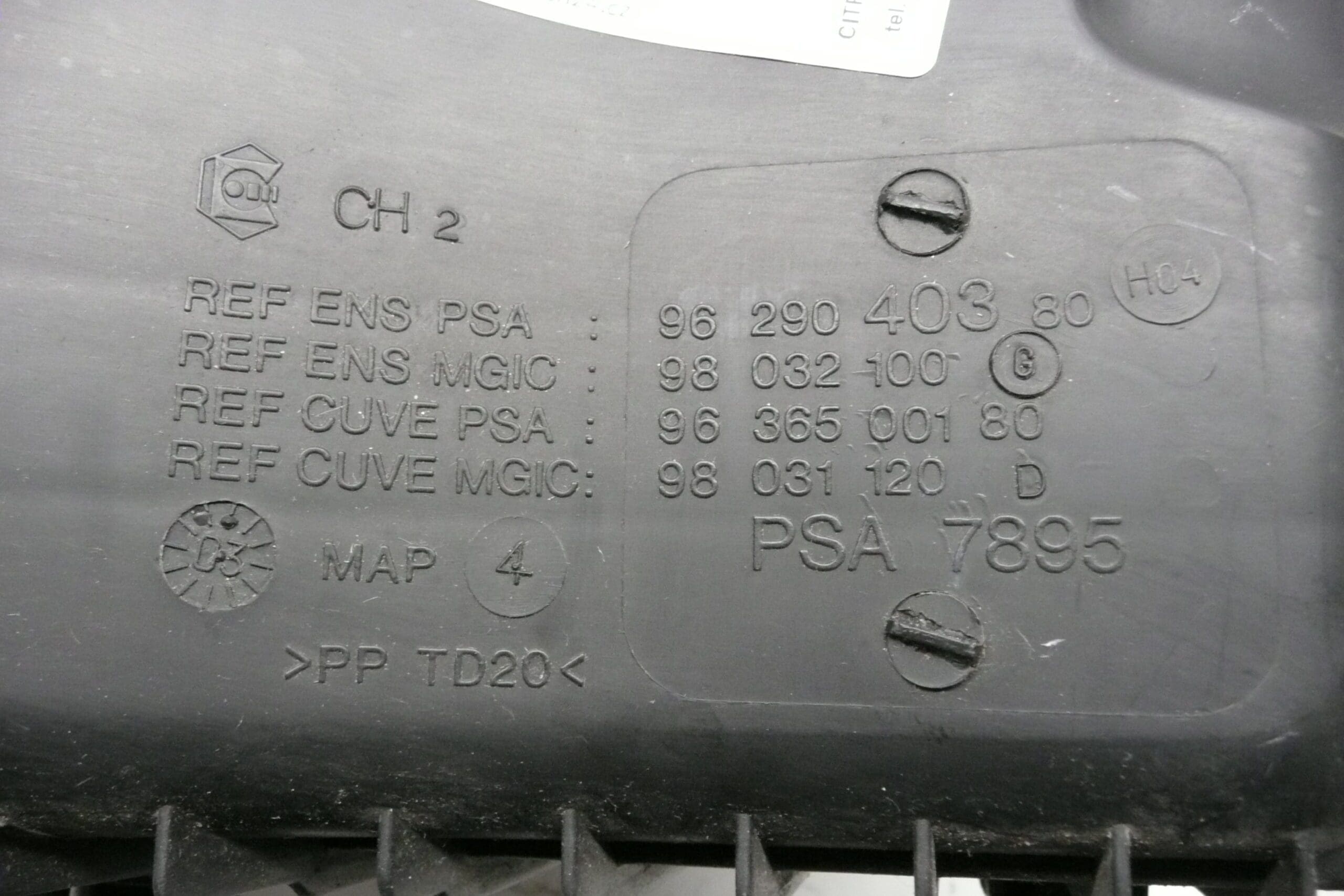 Caja filtro Citroën Peugeot 2.2HDI 9629040380