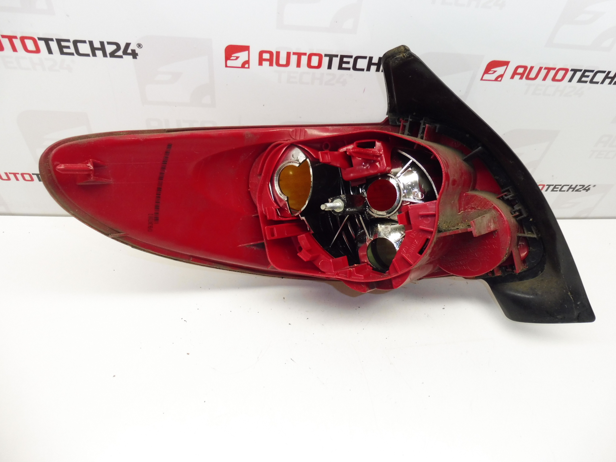 Piloto trasero derecho Peugeot 206 3/5 puerta 6351S0