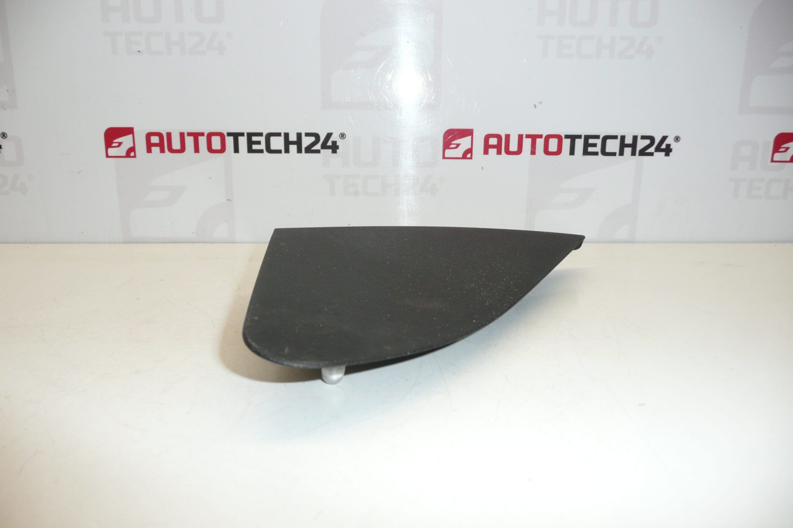 Cubre guardabarros derecho Citroën C1 Peugeot 107 60117-0H020 8120Q7