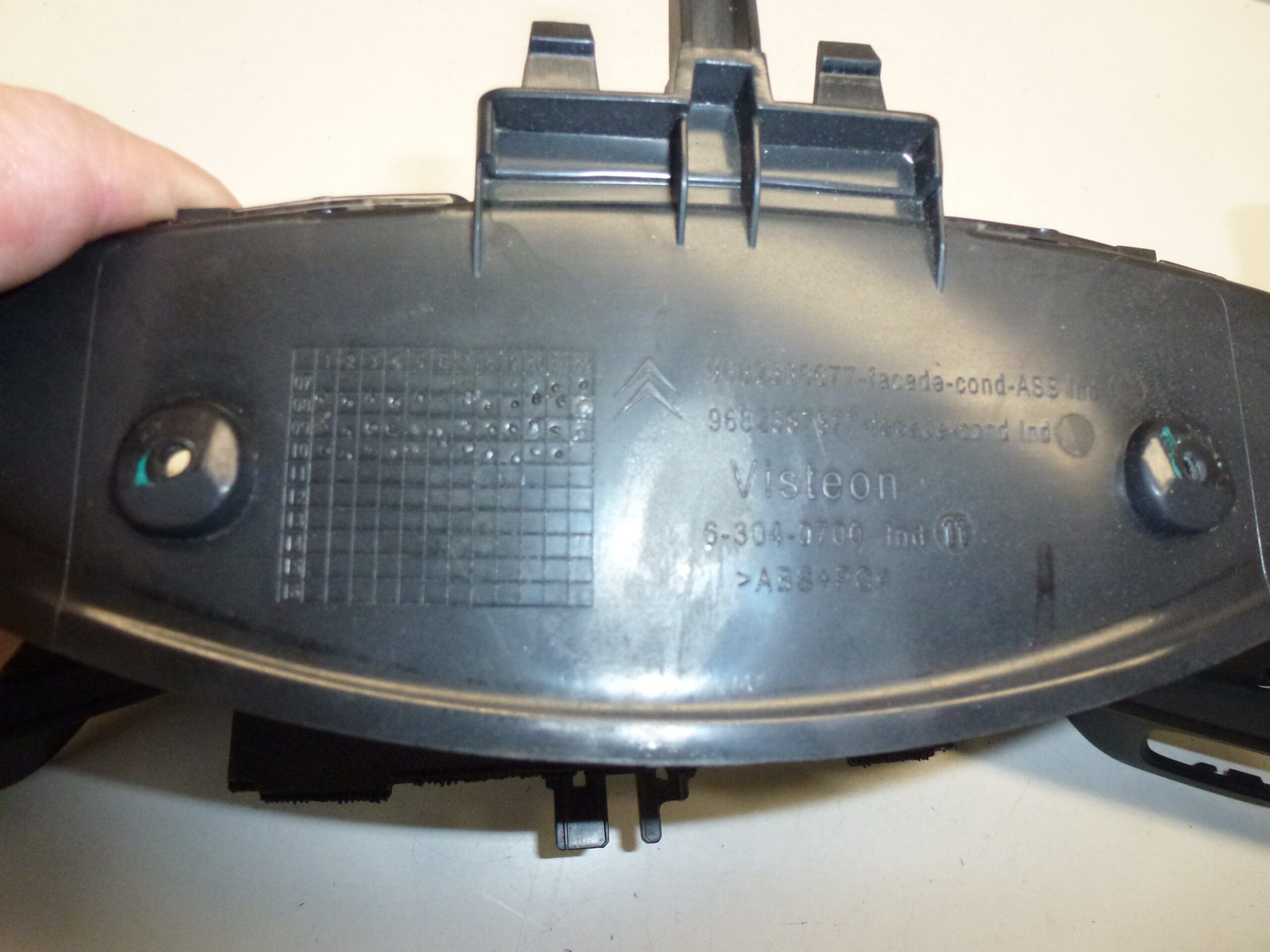 Rejilla Tacómetro Citroën C5 X7 9682386677 9682425477 9682425577