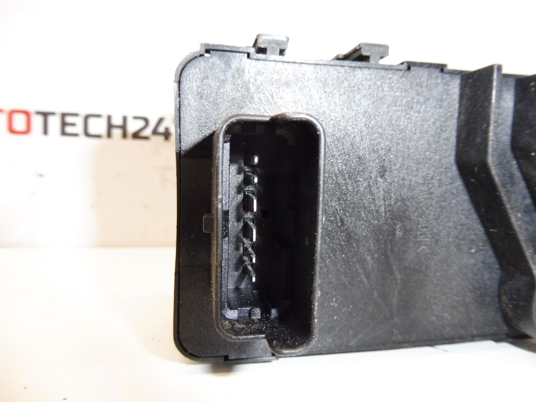 Relé de incandescencia Valeo Citroën Peugeot 73507712 9628756080