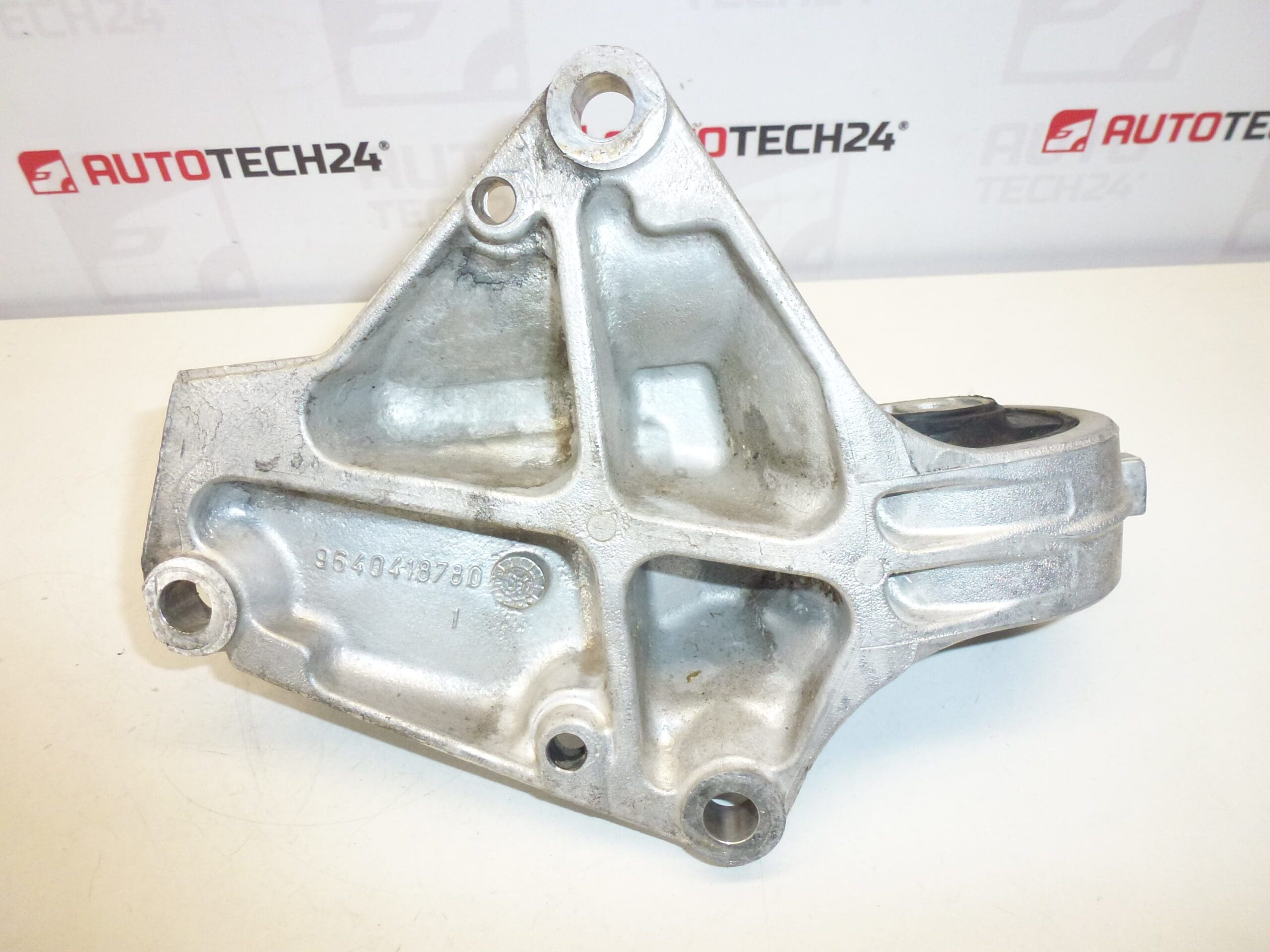 Soporte medio eje 2.2 HDI Citroën Peugeot 9640418780 1807L8