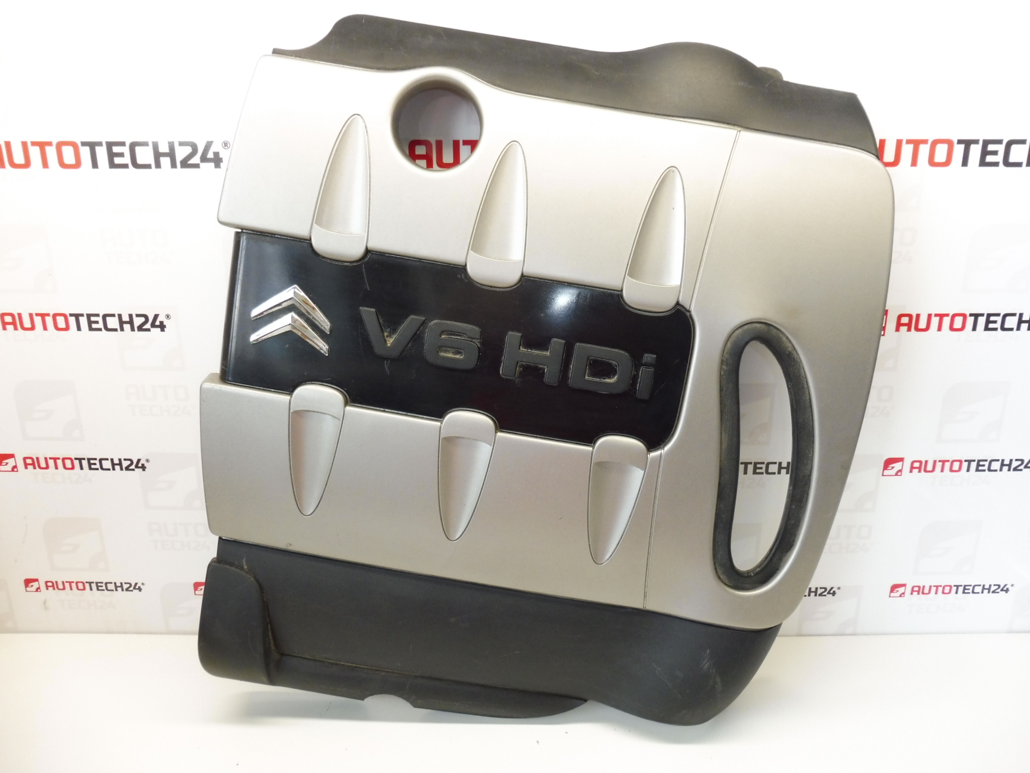 Tapa motor Citroën 3.0 HDI 9667247980 9667247880 0137H6