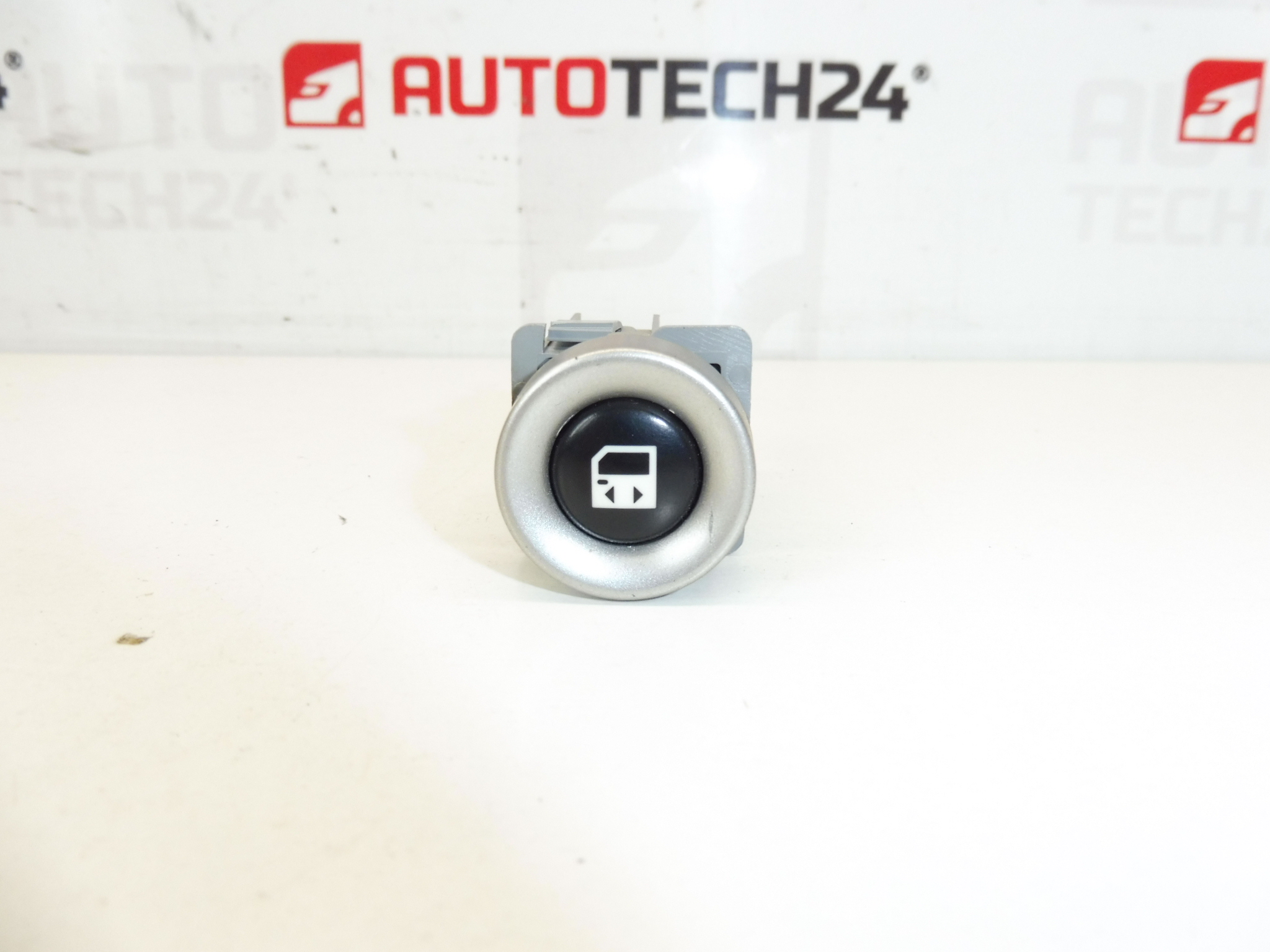 Actuador puerta trasera Citroën C8 Peugeot 807 1488929077 6554N1