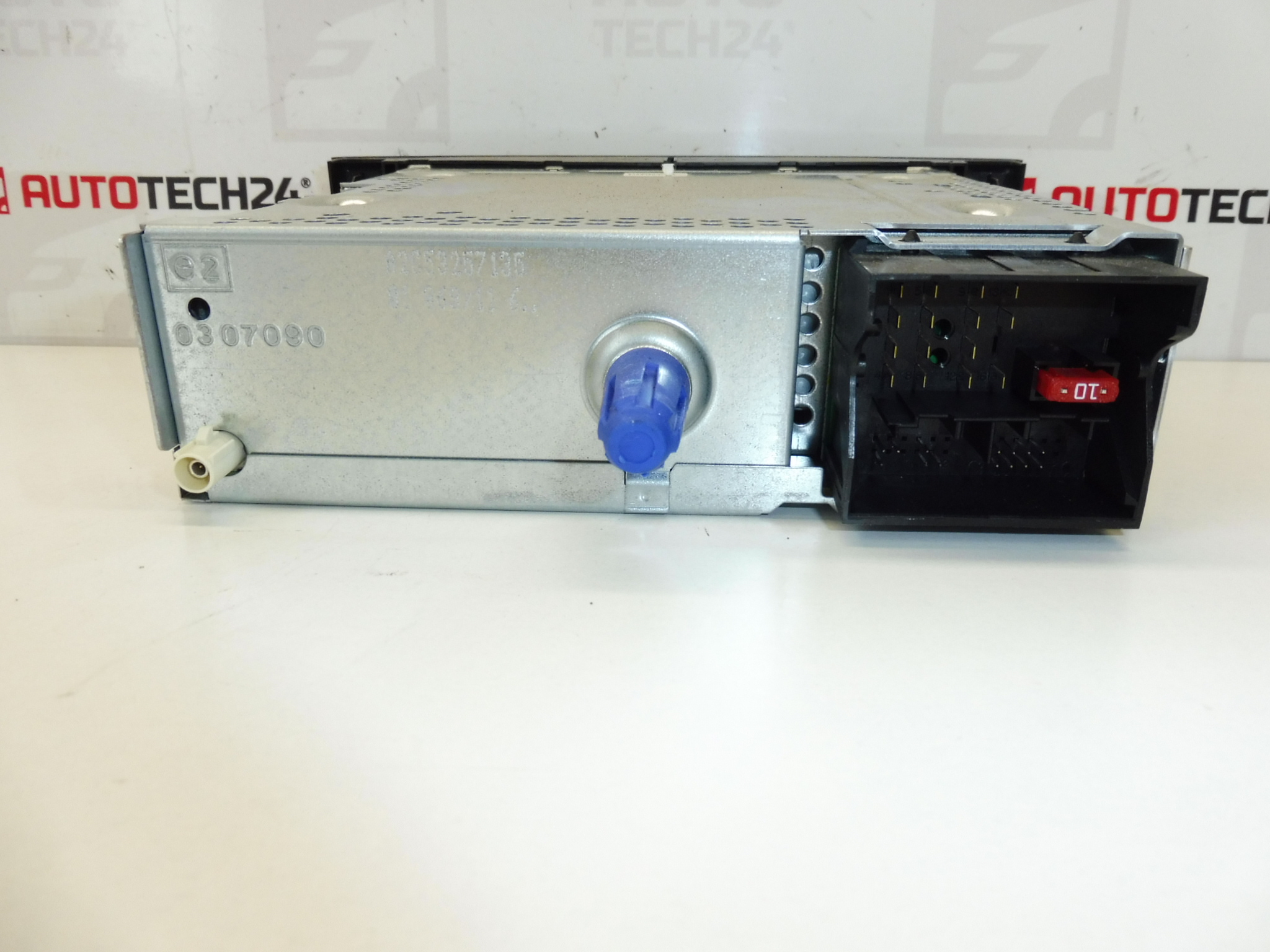 Radio coche CD Continental RD4N1M Peugeot 308 96766652XH 6574QR