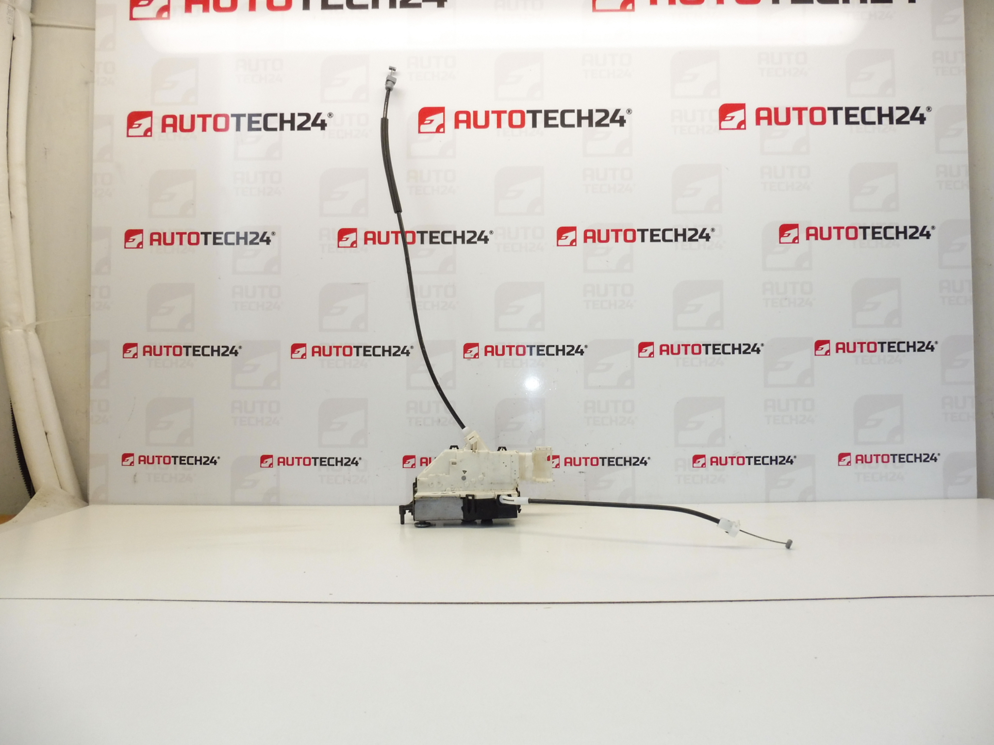 Peugeot 407 cerradura puerta derecha 9683417780 9136FE