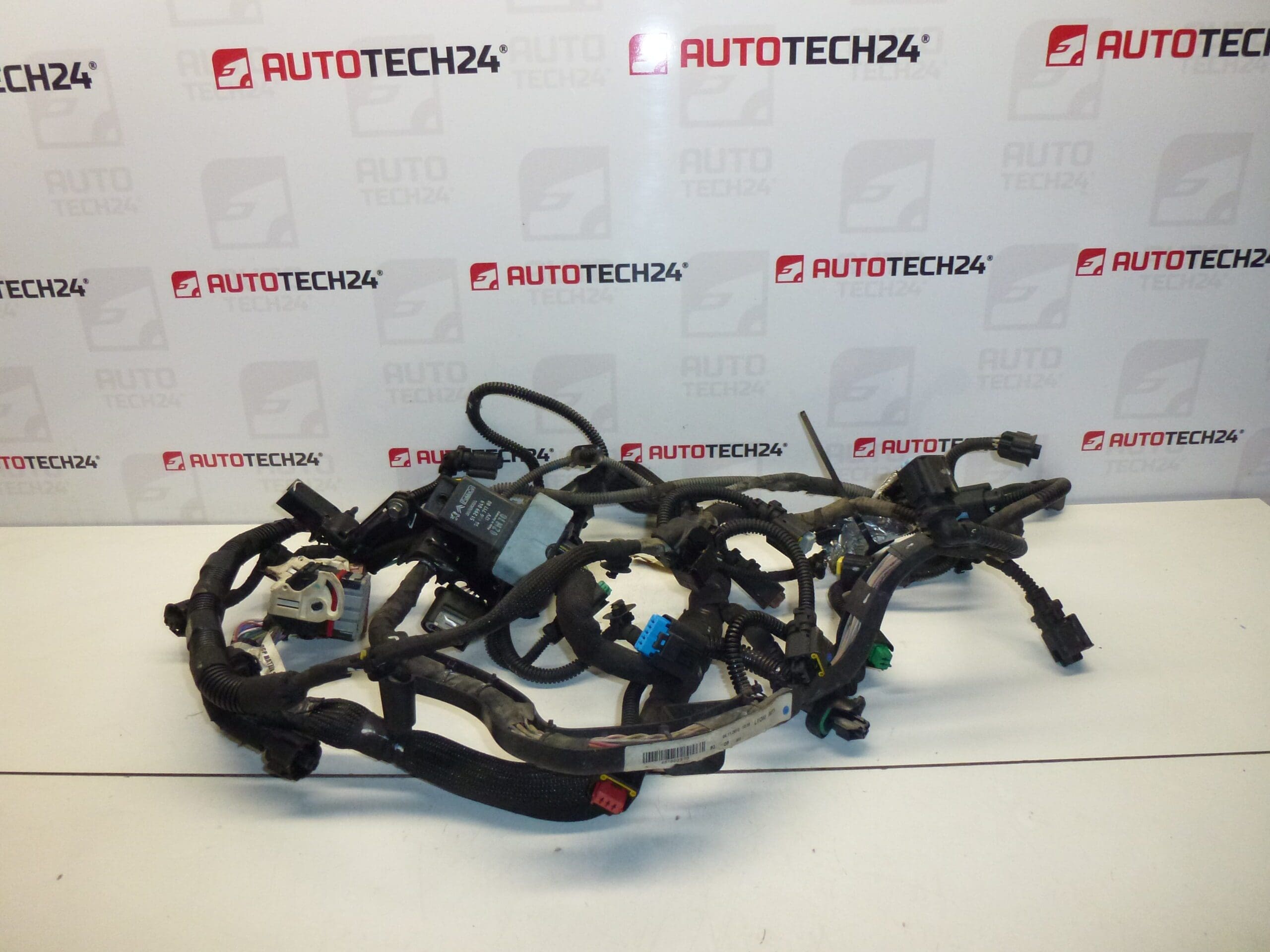 Arnés de motor Citroën Peugeot 1.4HDI 8HR 9675234280