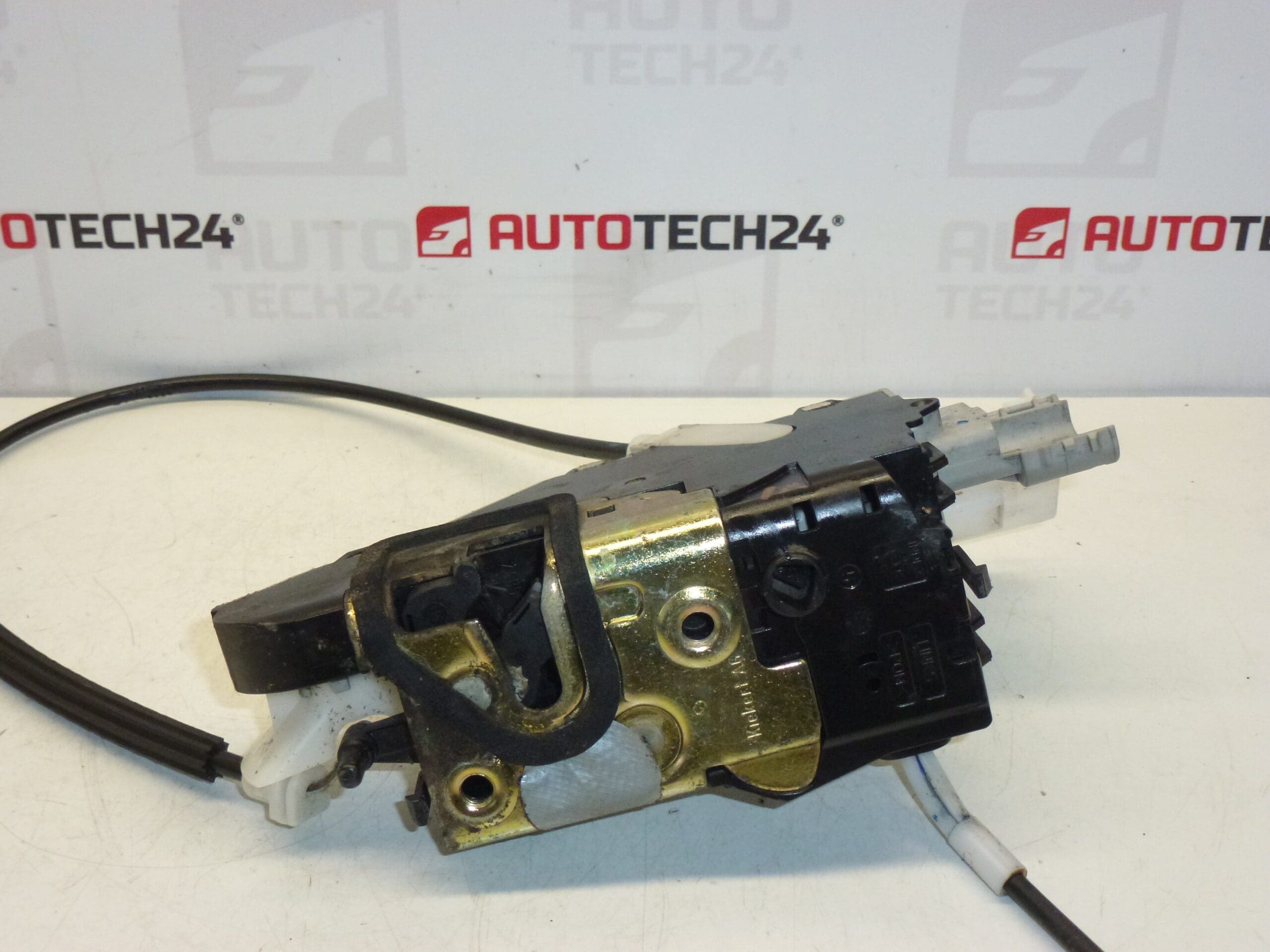 Cerradura Puerta Delantera Izquierda Peugeot 407 9656633280 9135FP