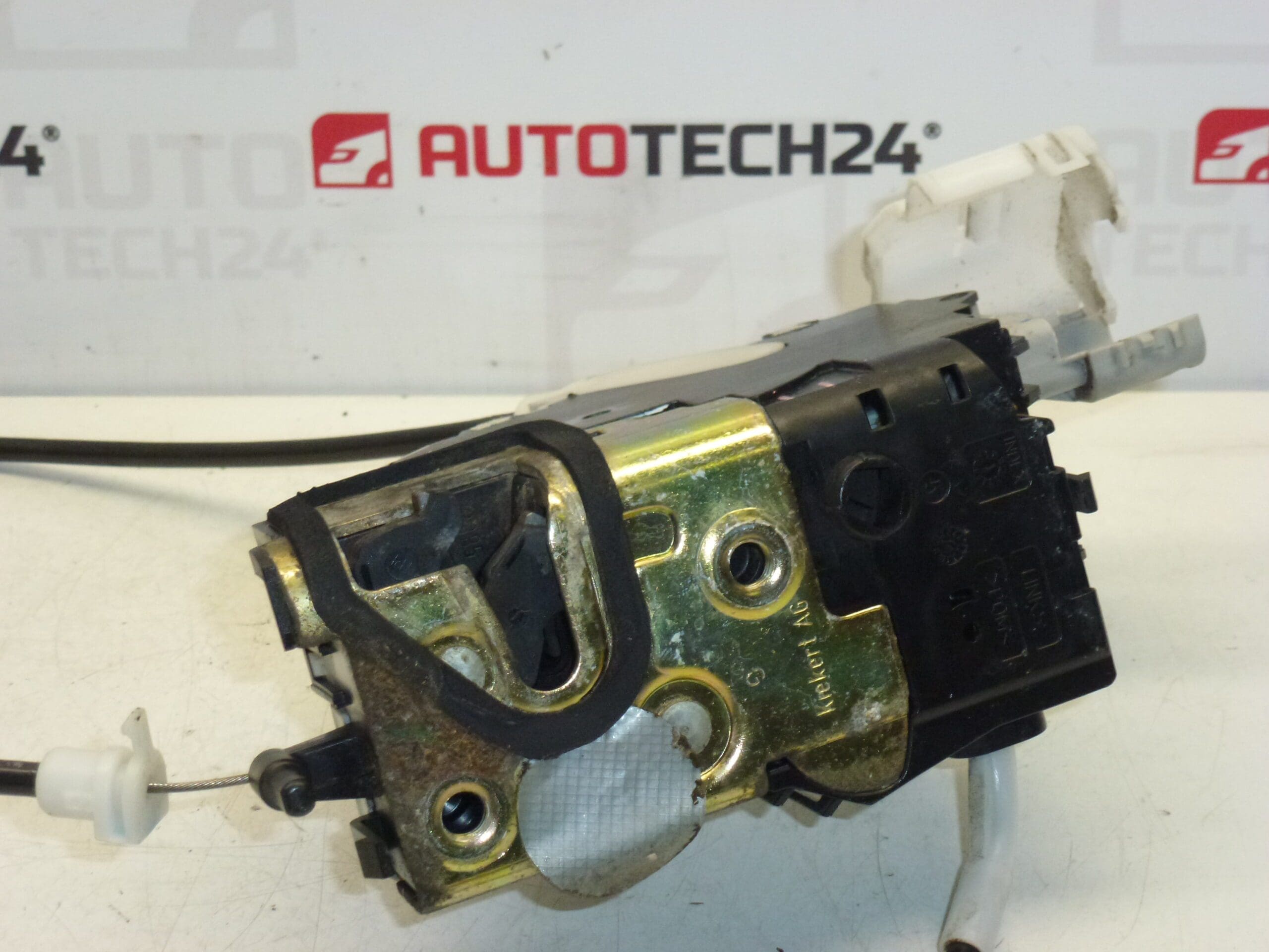 Cerradura puerta trasera izquierda Peugeot 407 9659854380 9137K9