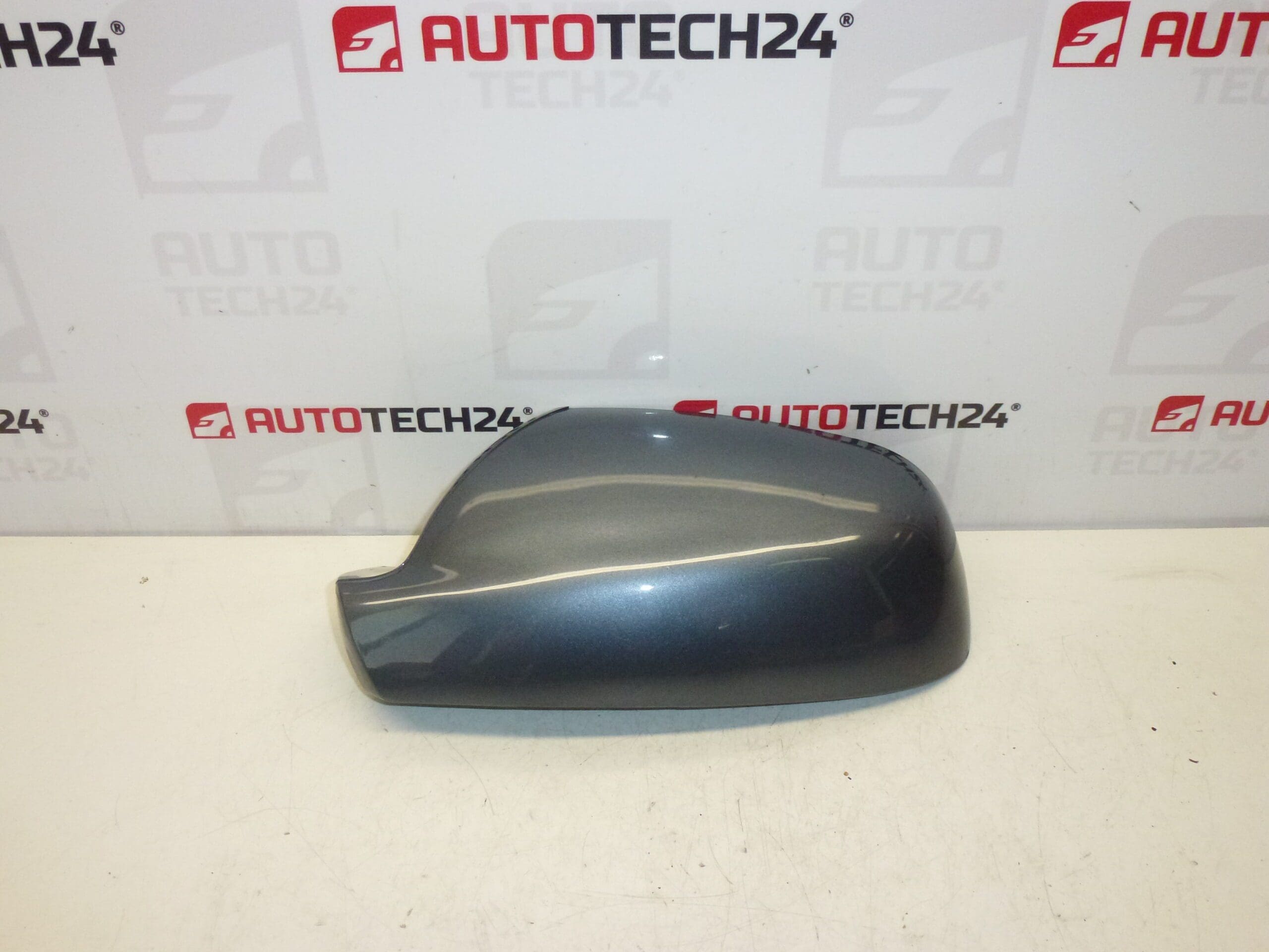 Cubre retrovisor izquierdo Peugeot EZWD 815275