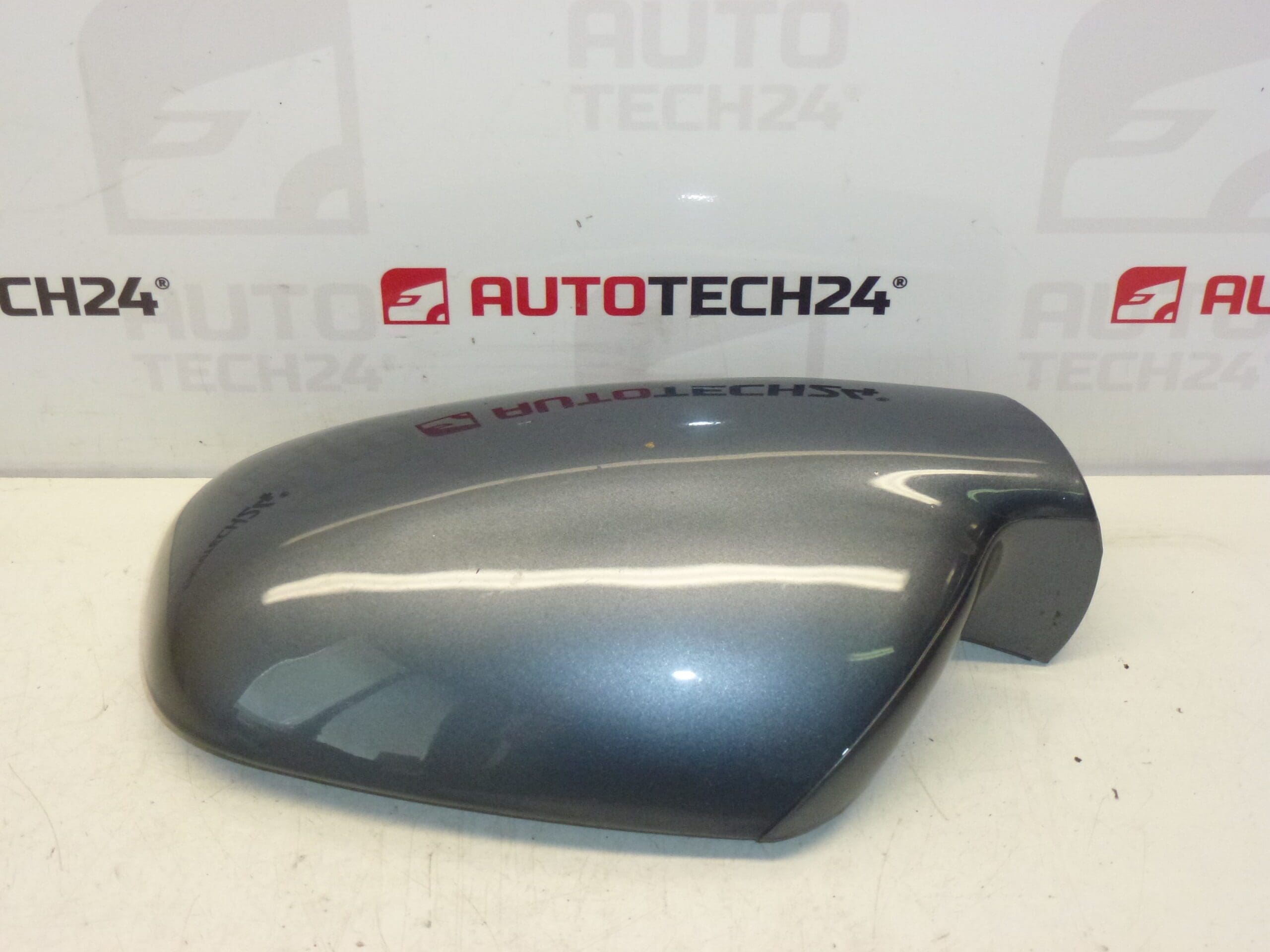Cubre retrovisor izquierdo Peugeot EZWD 815275