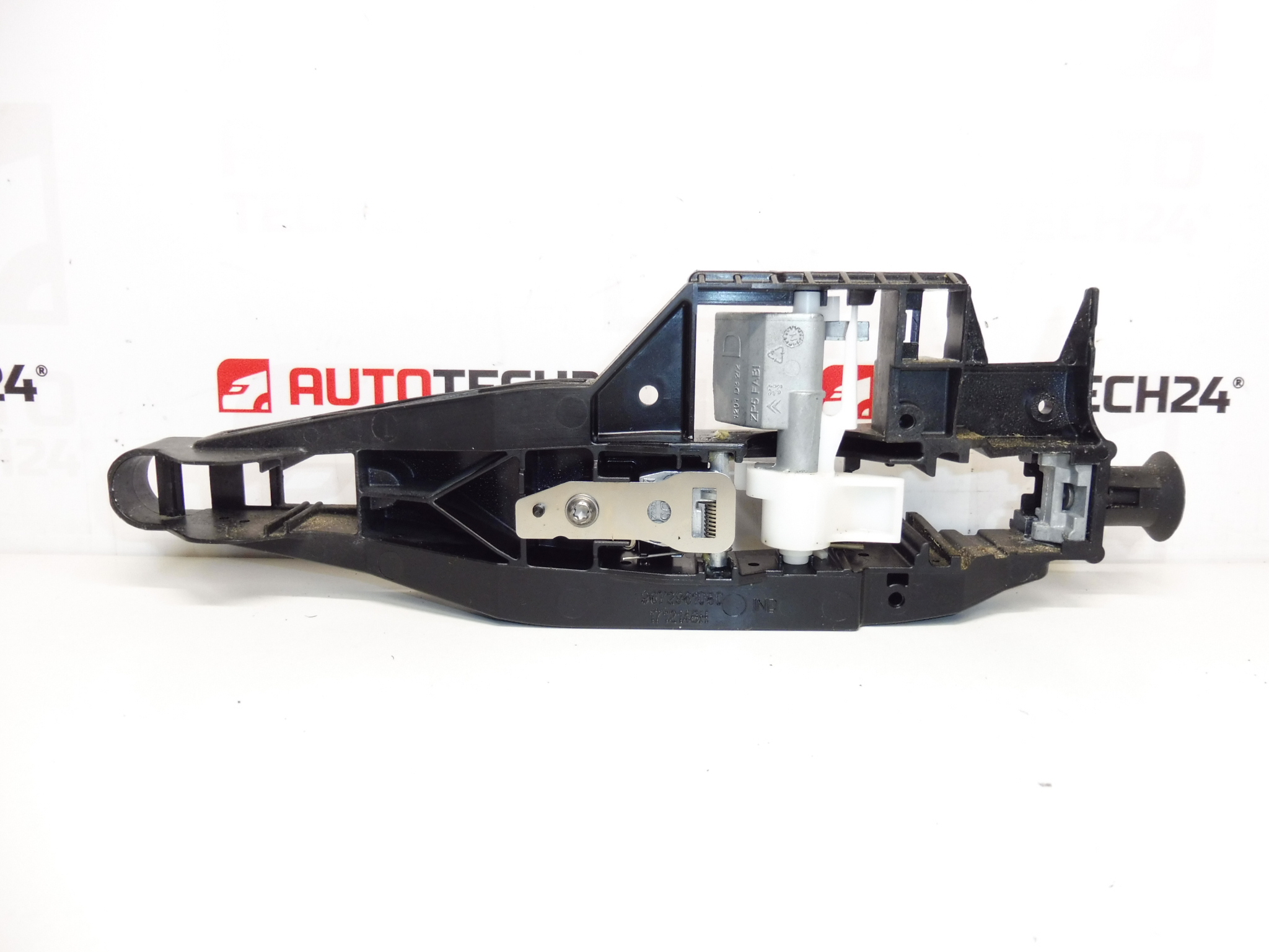 Fijación maneta puerta trasera derecha Citroën C3 Picasso 9109E7