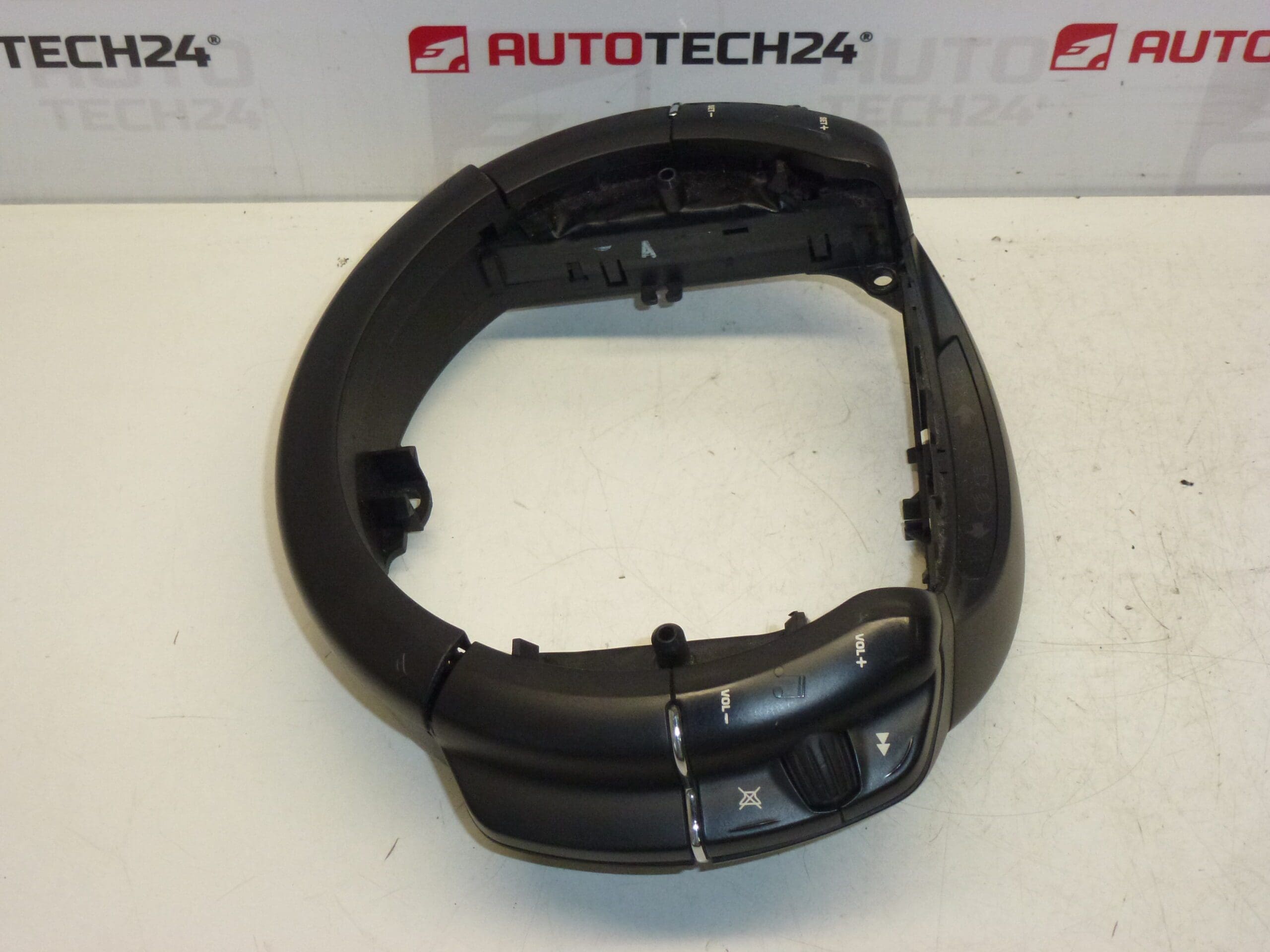 Mandos en volante Citroën C4 96497900XT 6239QZ 6242EZ