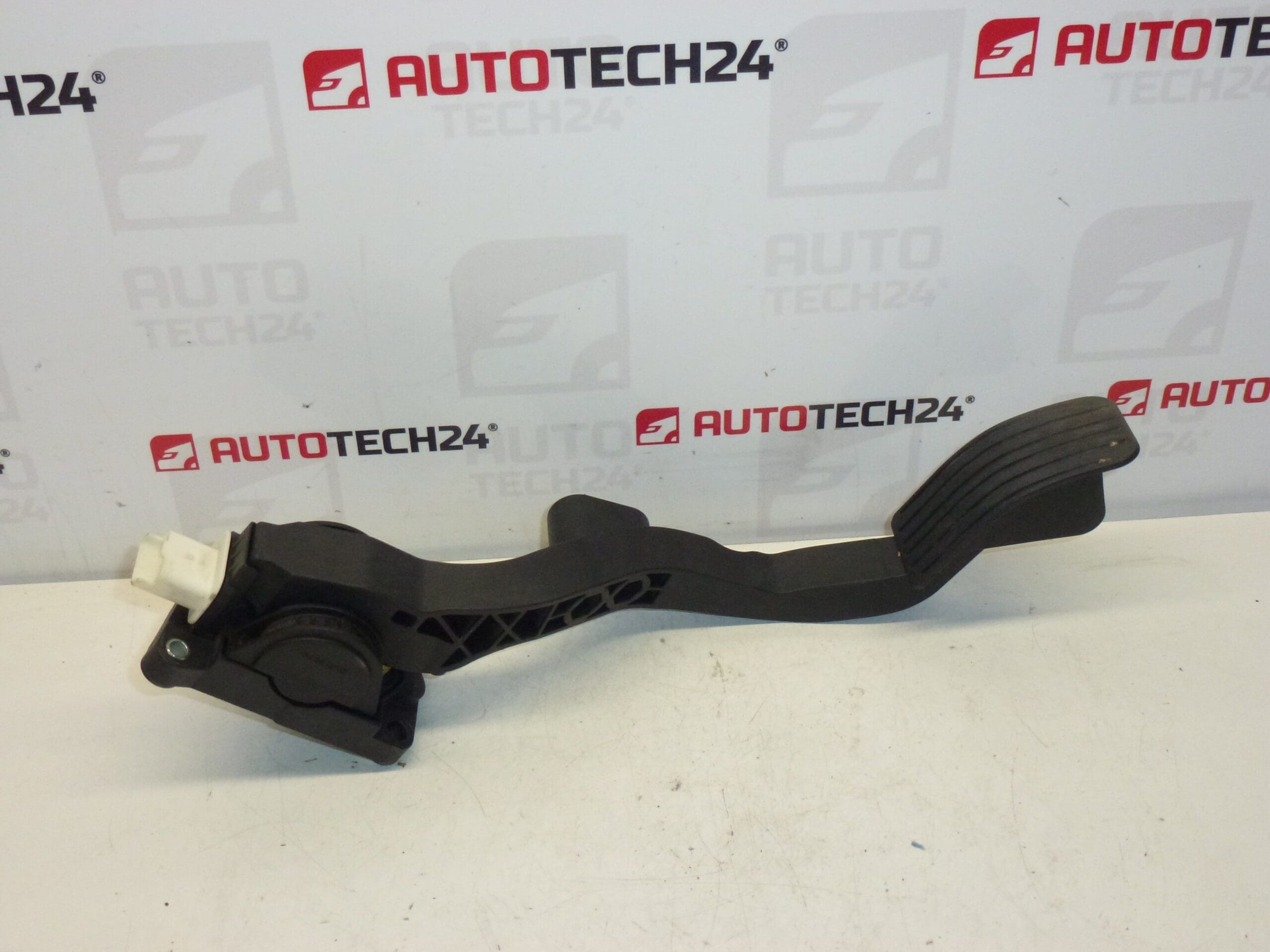 Pedal de acelerador Peugeot 206 Bosch 9643084880 0280752248