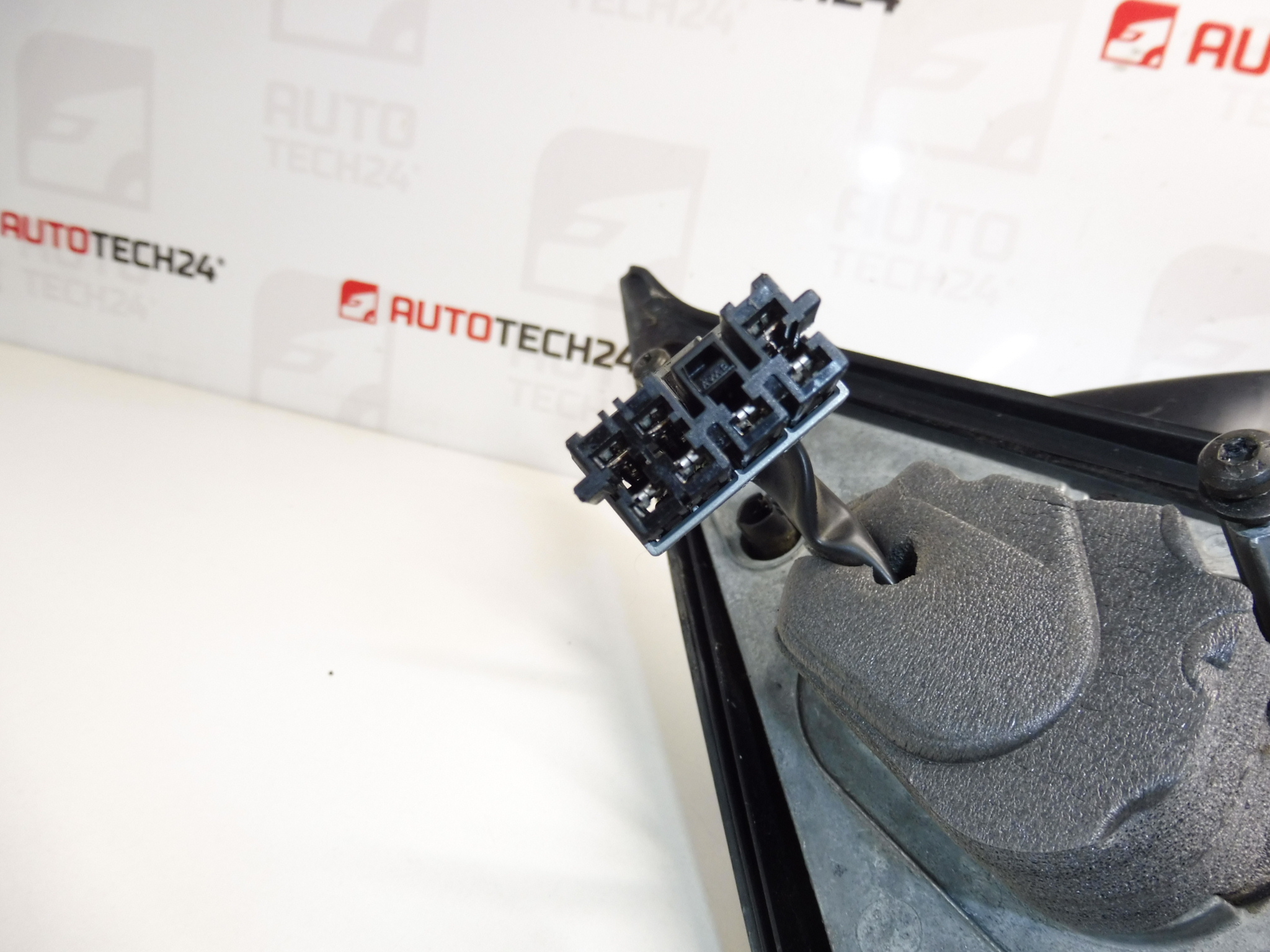 Retrovisor derecho Citroën Xsara EWPA 8148TH