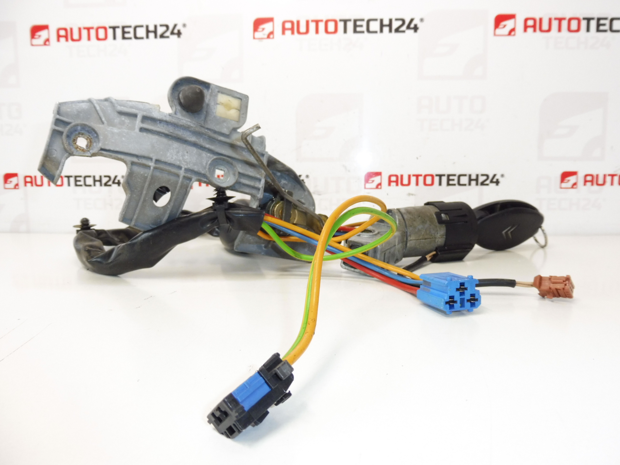 Juego de cerraduras + 2 llaves Citroën C5 01-07 4162Z0 4162CE