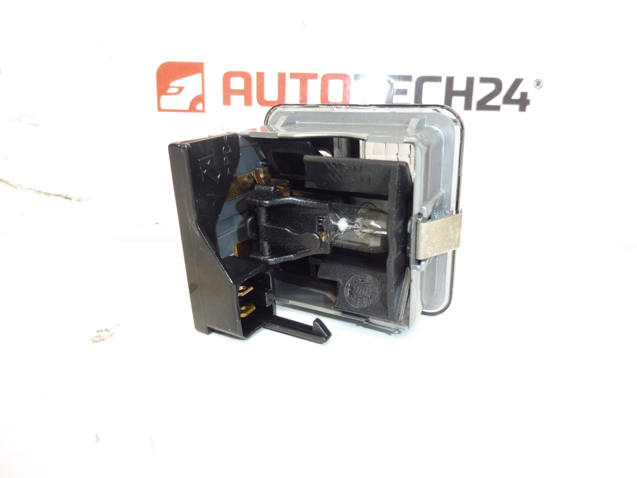 Lámpara de techo Citroën Peugeot 9607449080 6362J7