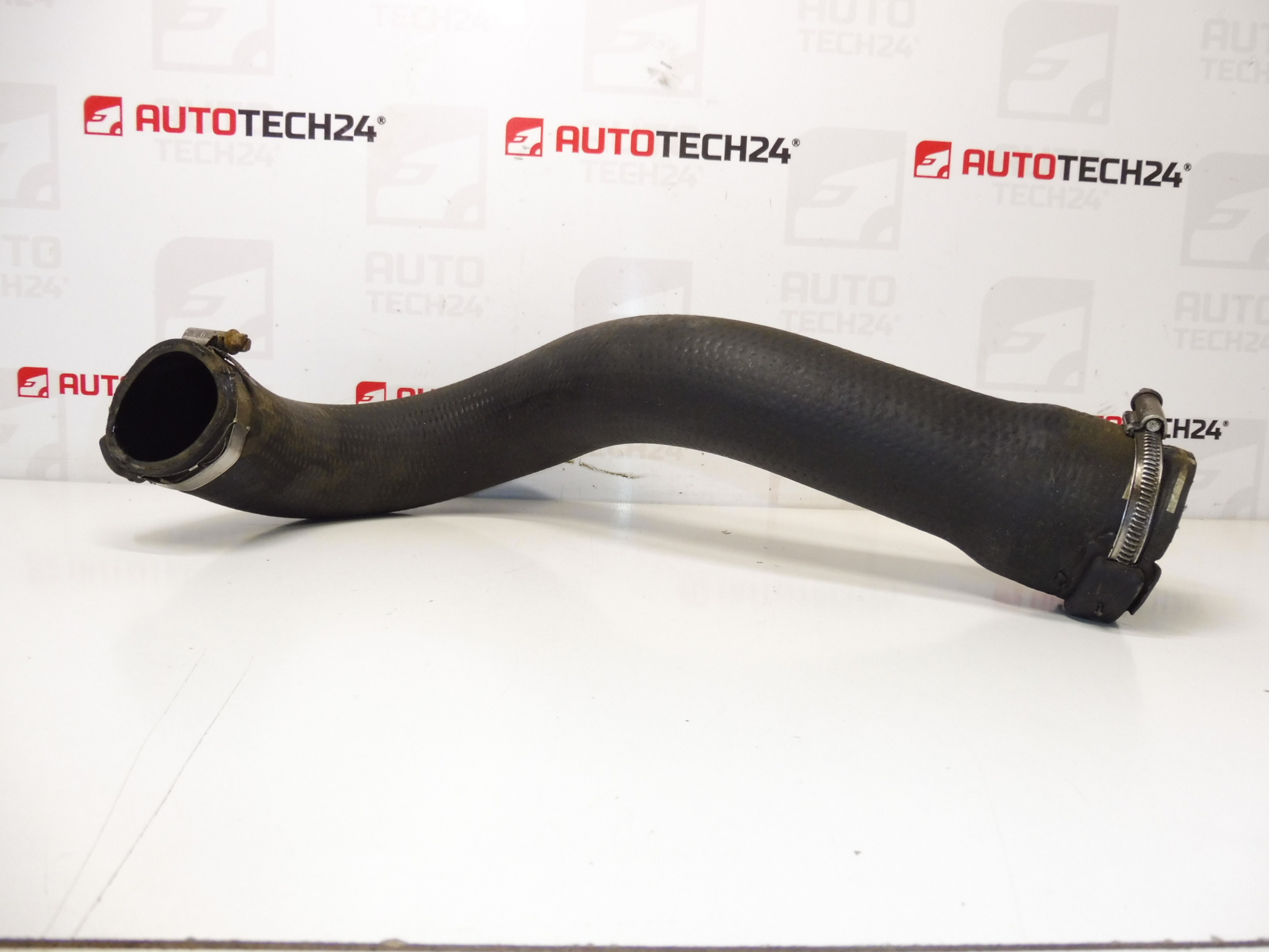 Conexión de aire para intercambiador Citroën Peugeot 2.2 HDI 0382EW