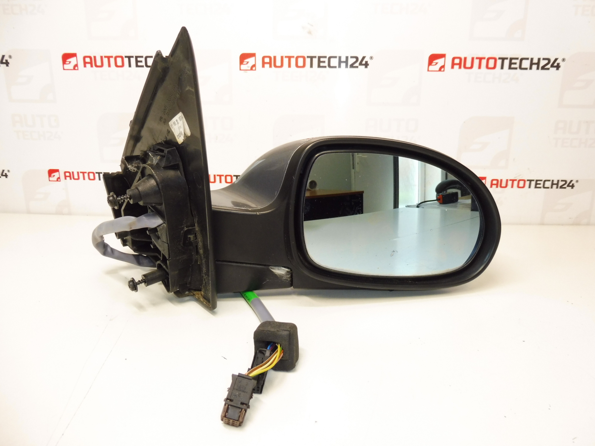 Espejo retrovisor derecho Citroën C5 abatible eléctricamente EYTC 8149WH