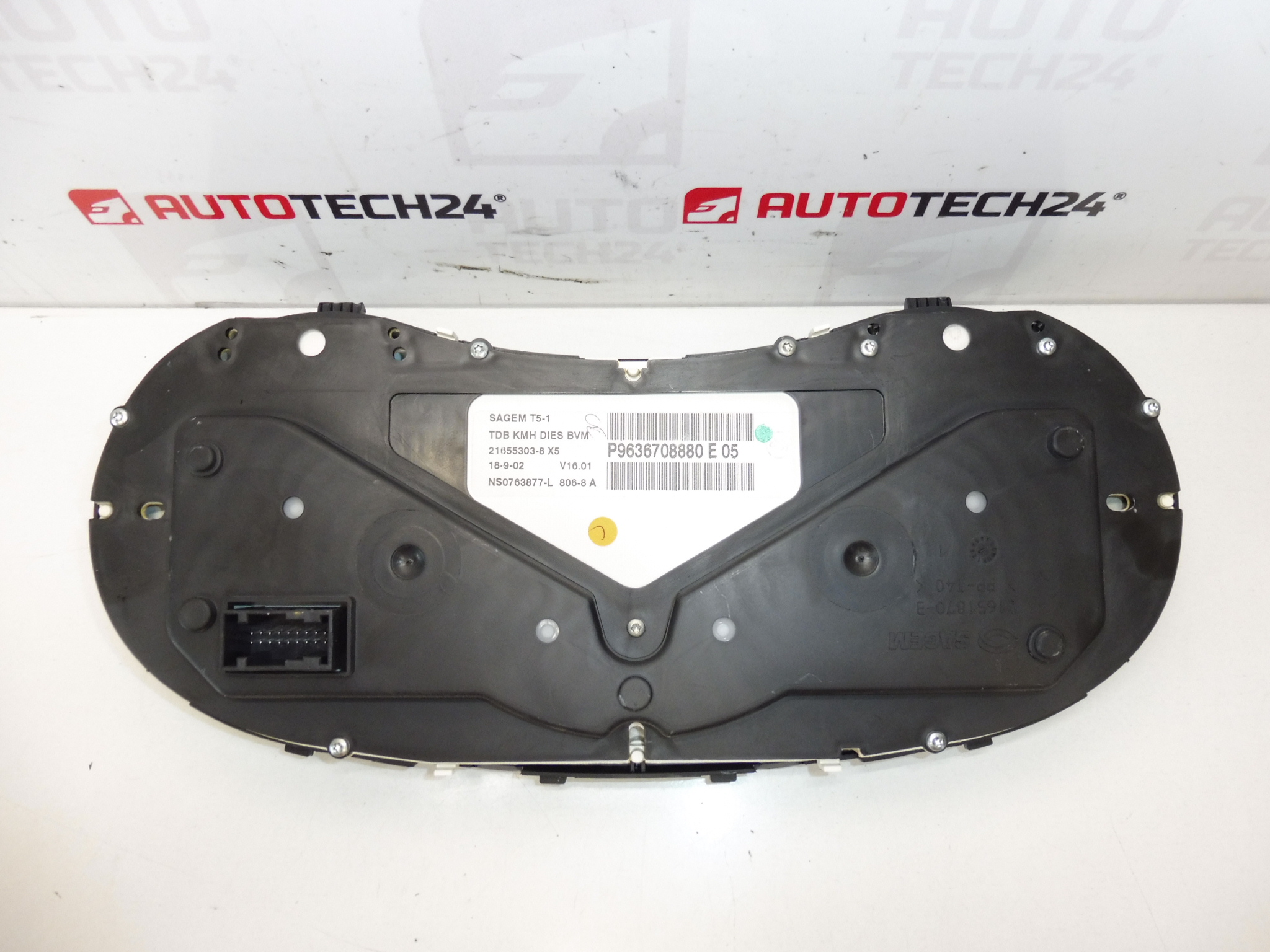 Velocimetro Peugeot 307 kilometraje 330000 km 9636708880 6104R2