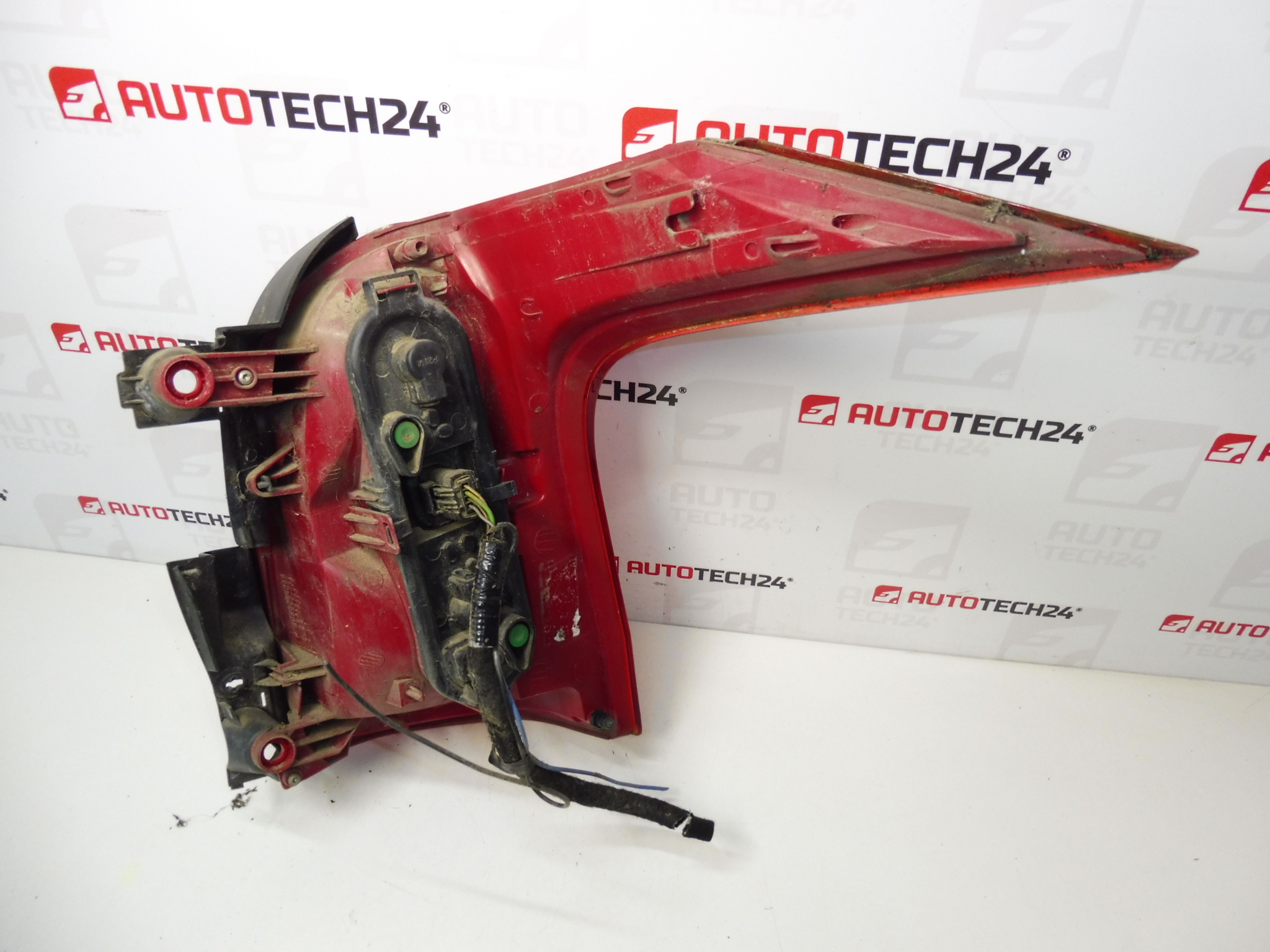 Piloto trasero izquierdo Peugeot 5008 I 9672666580 6350KH 6350HX