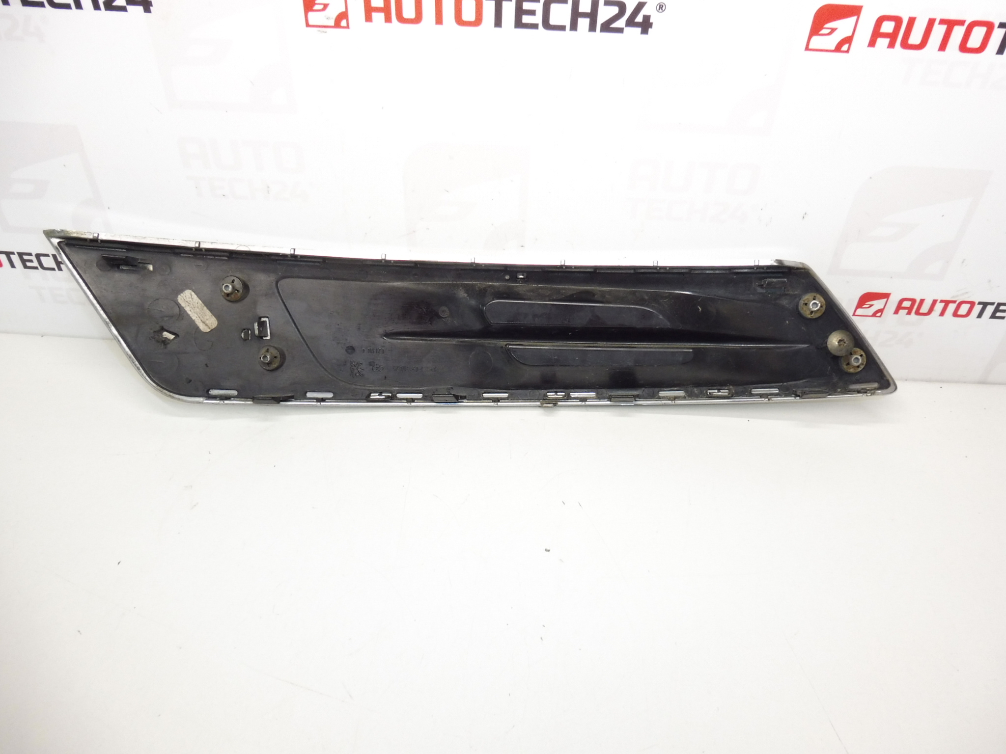 Regleta faro izquierdo Peugeot 5008 021310 745307