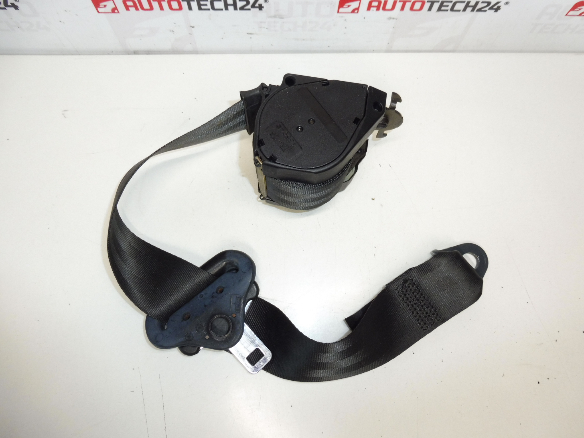 Cinturon seguridad trasero derecho Citroën C3 96408573XX 8973TZ