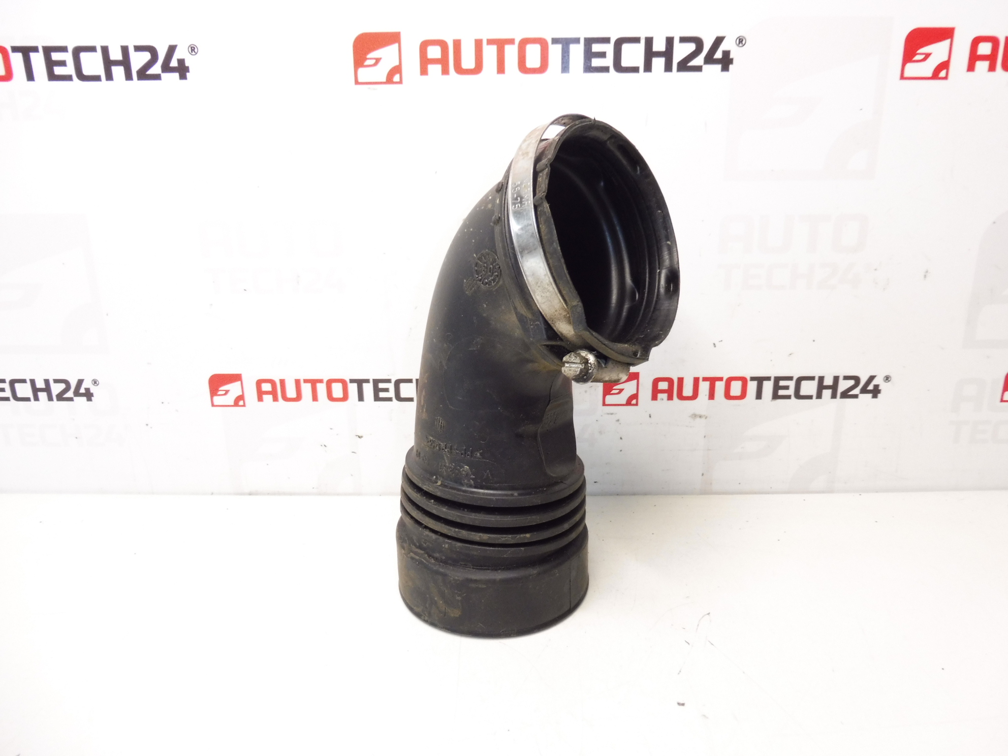 Conexión de aire a caja de filtro 1.4 VTI 70 kW 8FS Citroën Peugeot V756361880 1436J7