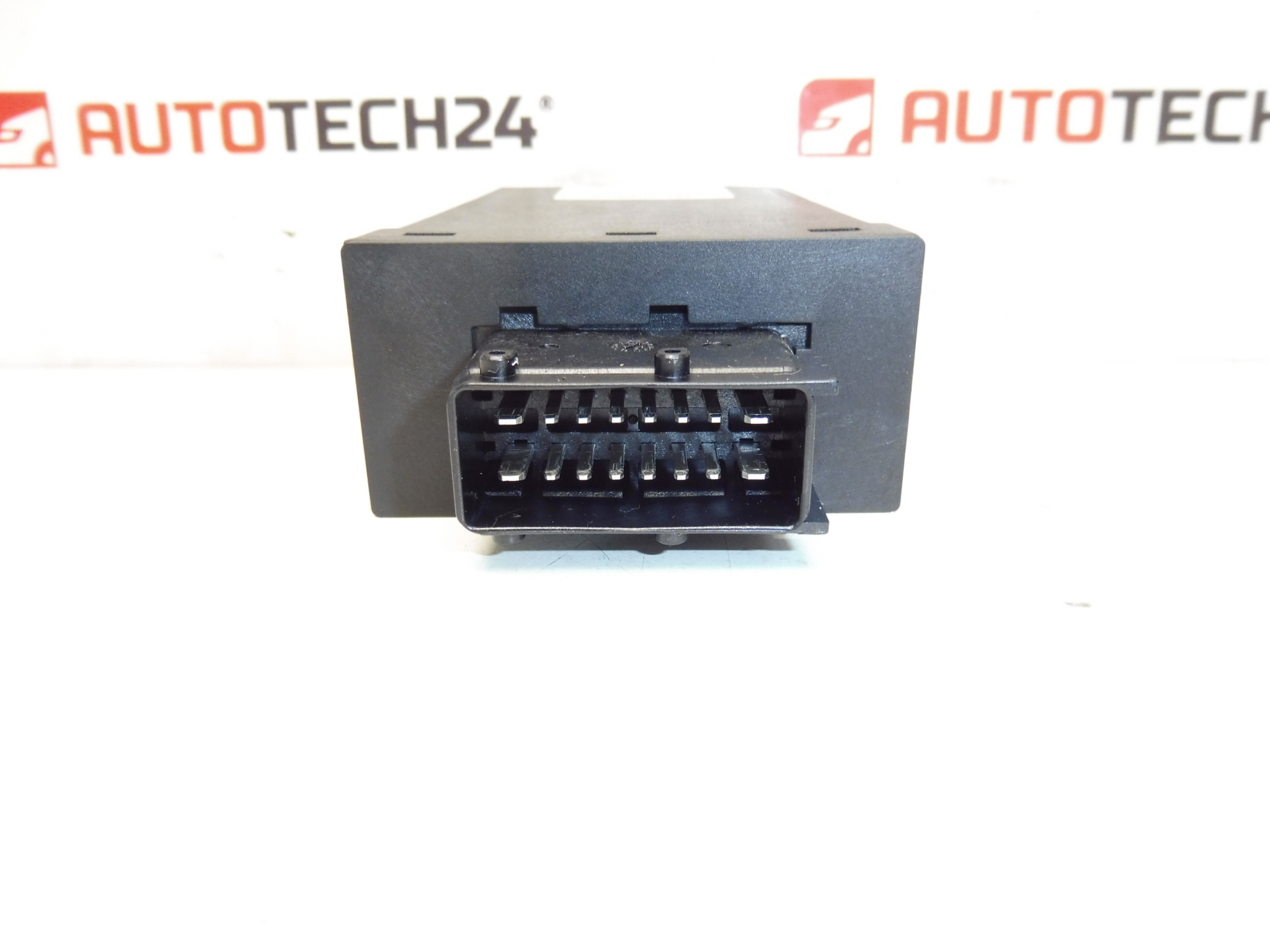 Citroën Peugeot puerta corredera ECU 1400047280 657047