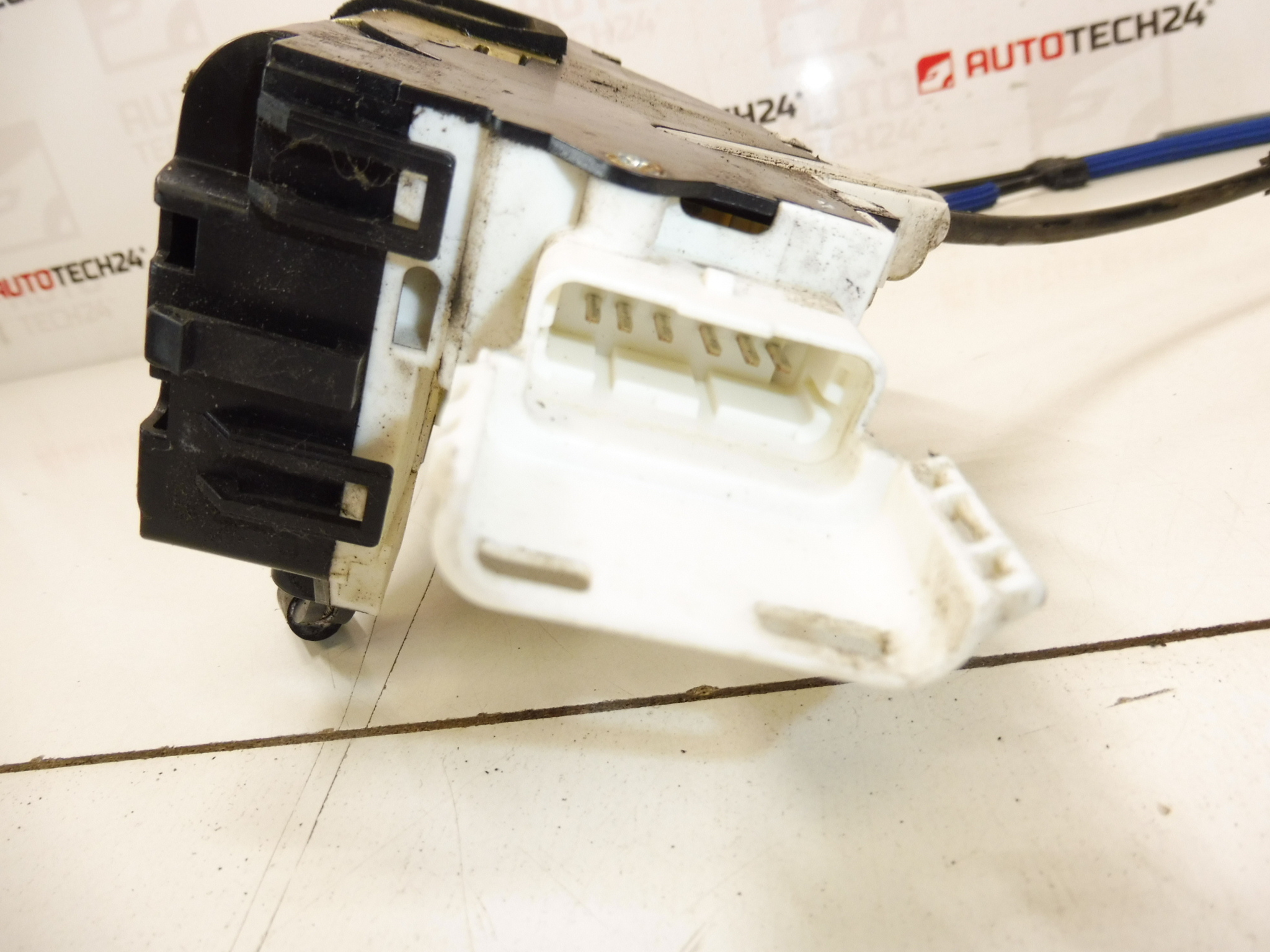 Cerradura Puerta Conductor Peugeot 1007 9681334380 9660701180 9135AE