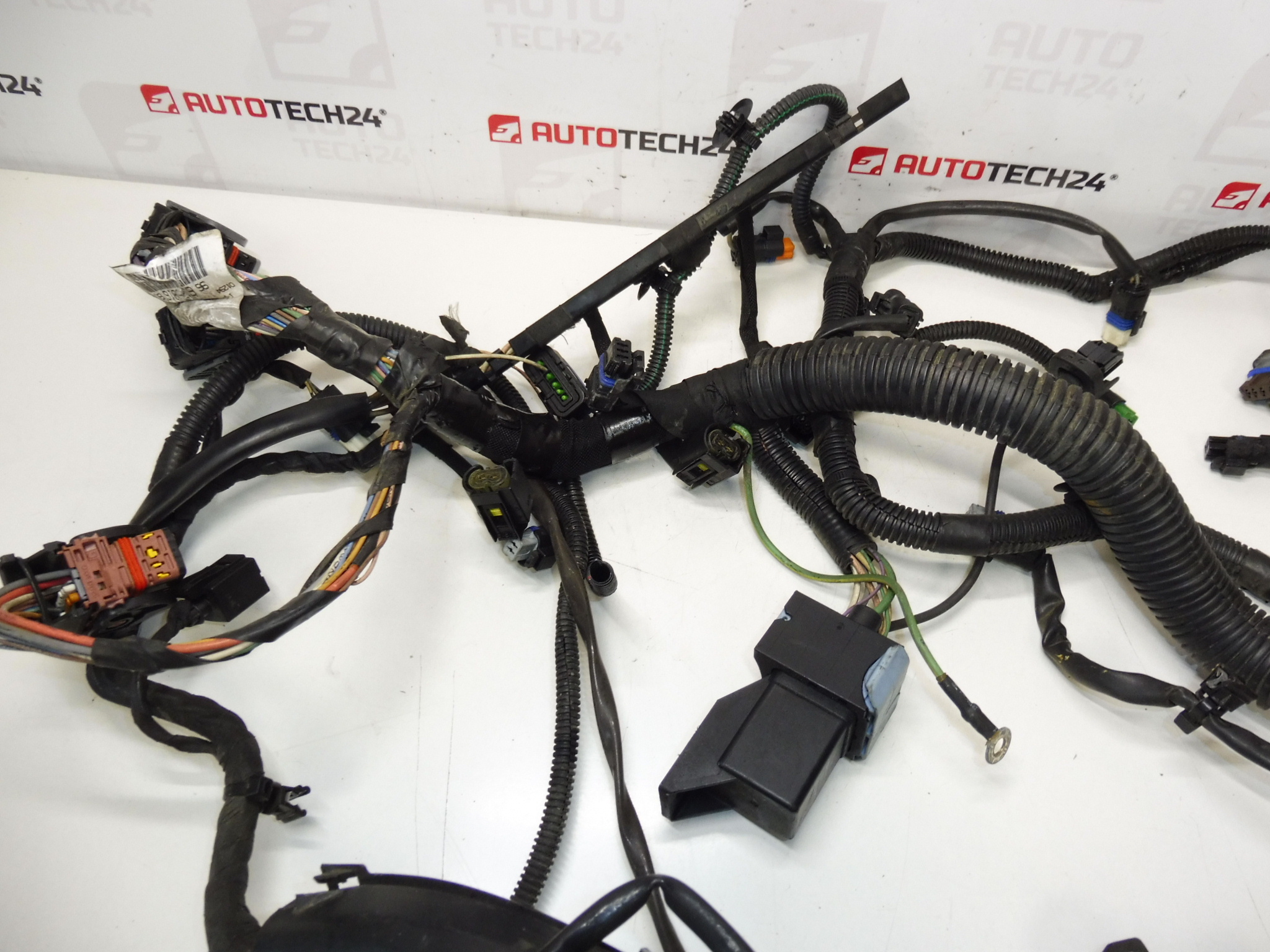Mazo de cables motor Peugeot 307 2.0 HDI 9663581780 9663581680 6569FH