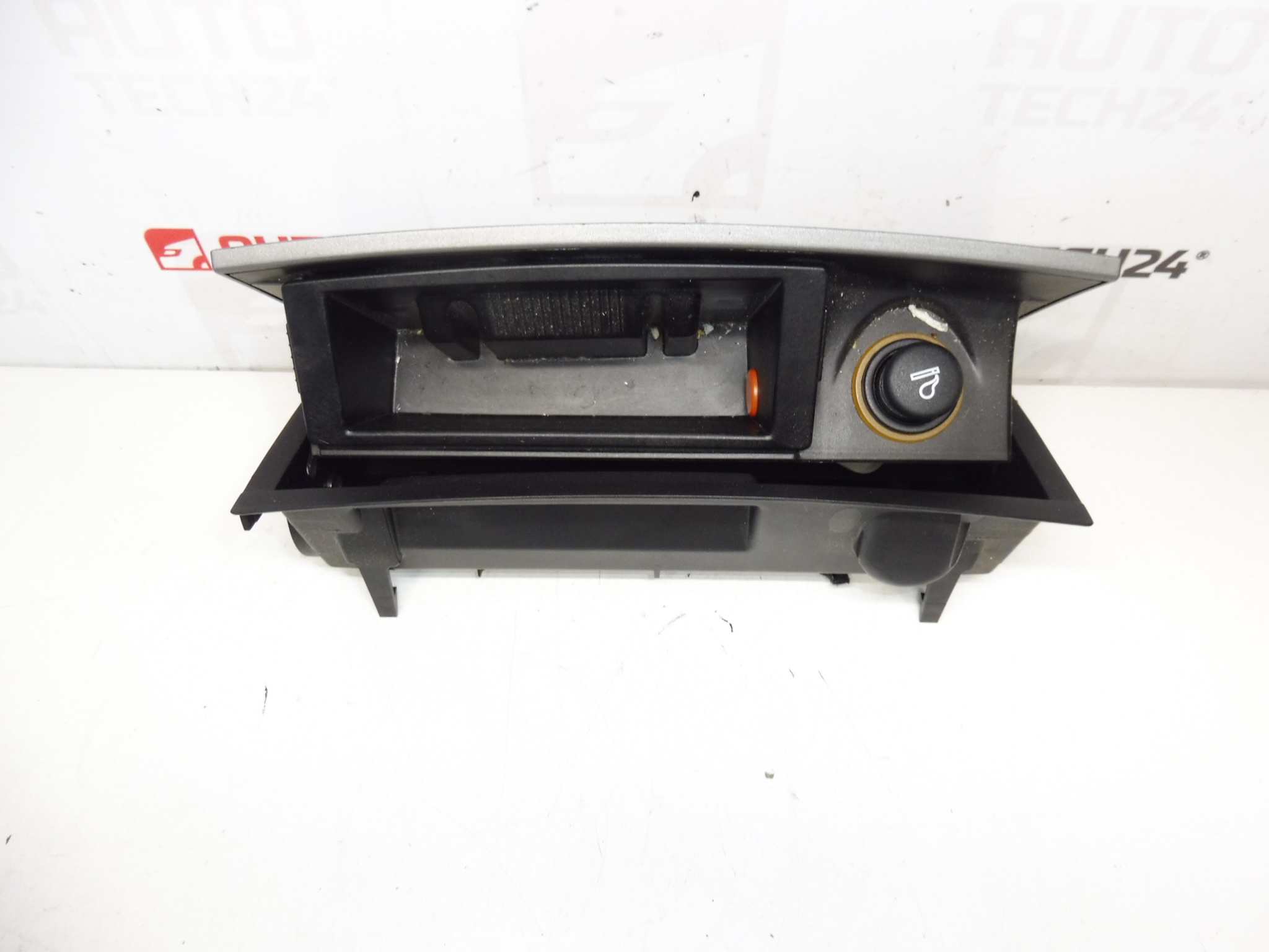 Cenicero con encendedor Peugeot 407 9644562177 8211JH