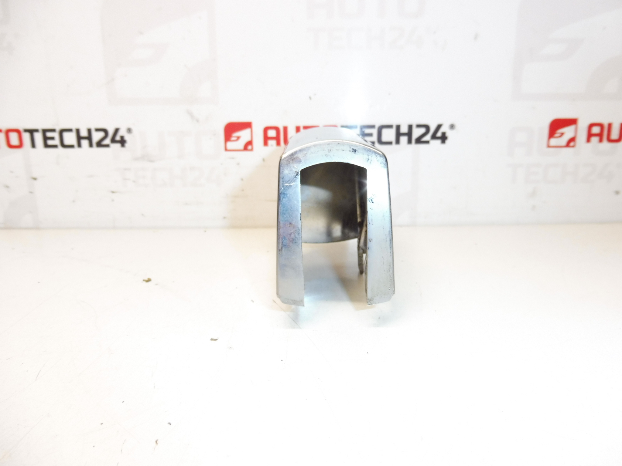 Tapa maneta puerta trasera derecha Citroën Peugeot cromada 9101GL