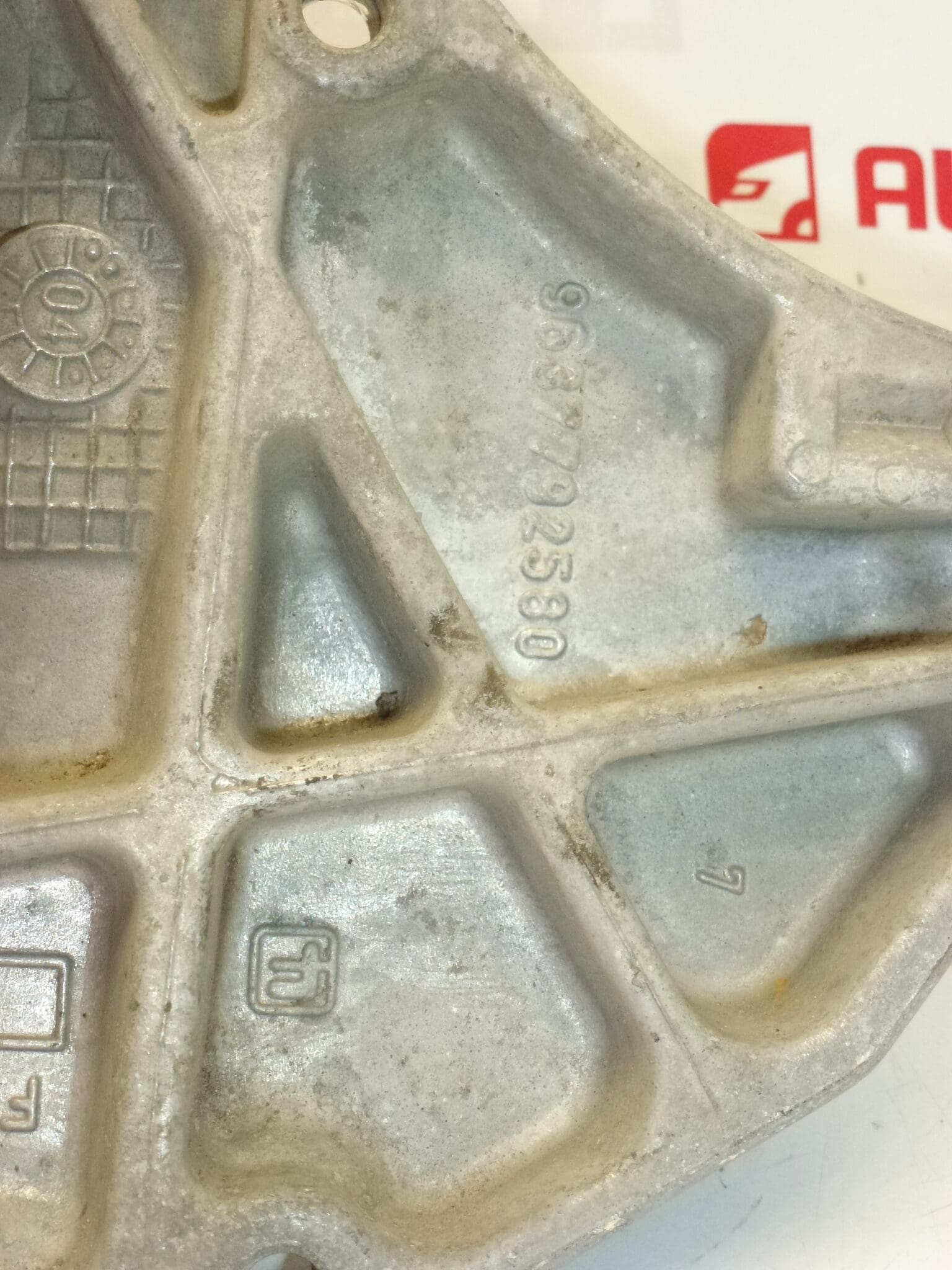 Soporte de eje Citroën Peugeot 1.9D 2.0 HDI 9637792580