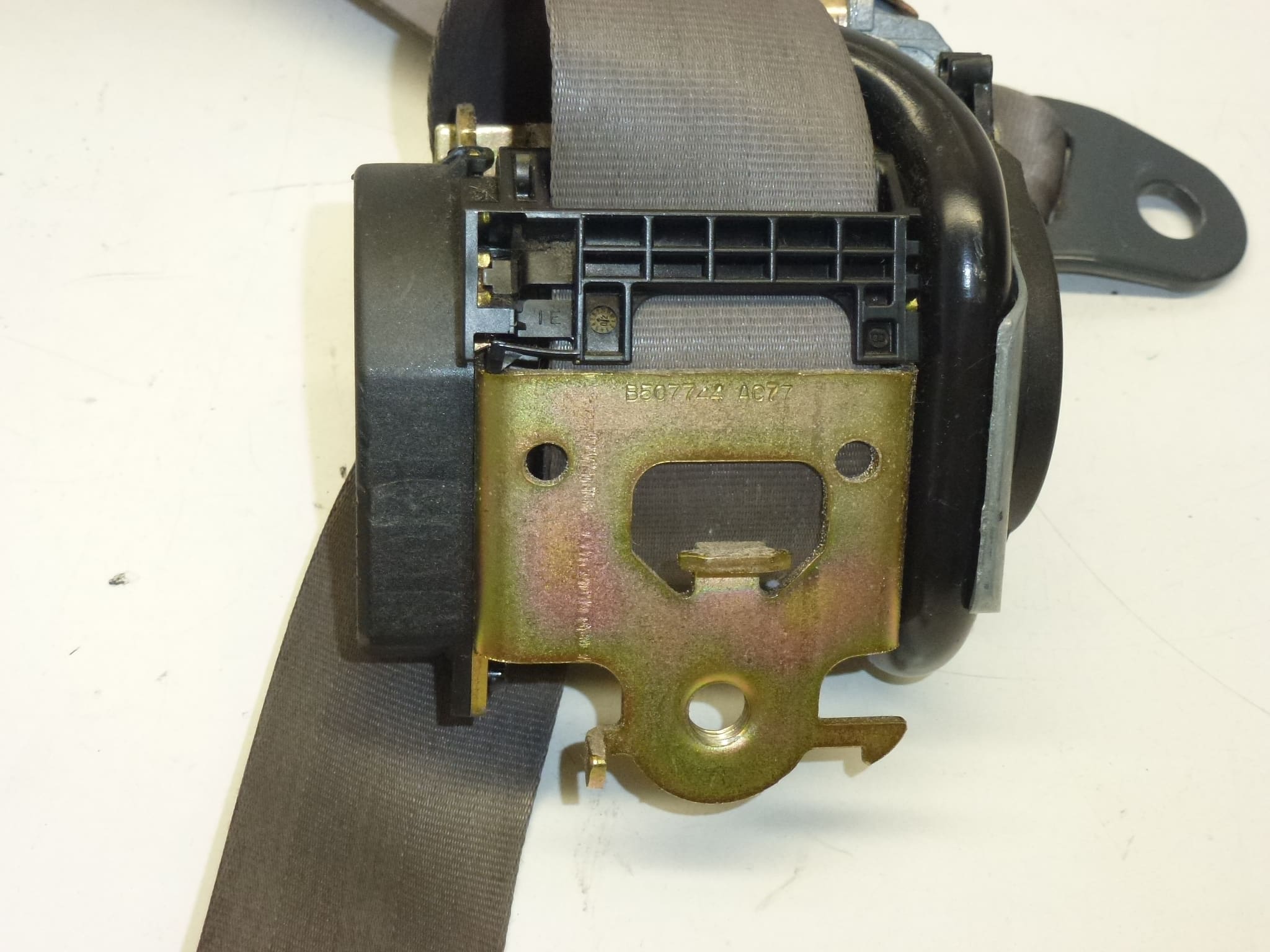 Cinturón delantero izquierdo Citroën Xsara Picasso 96314387XX 8974C8