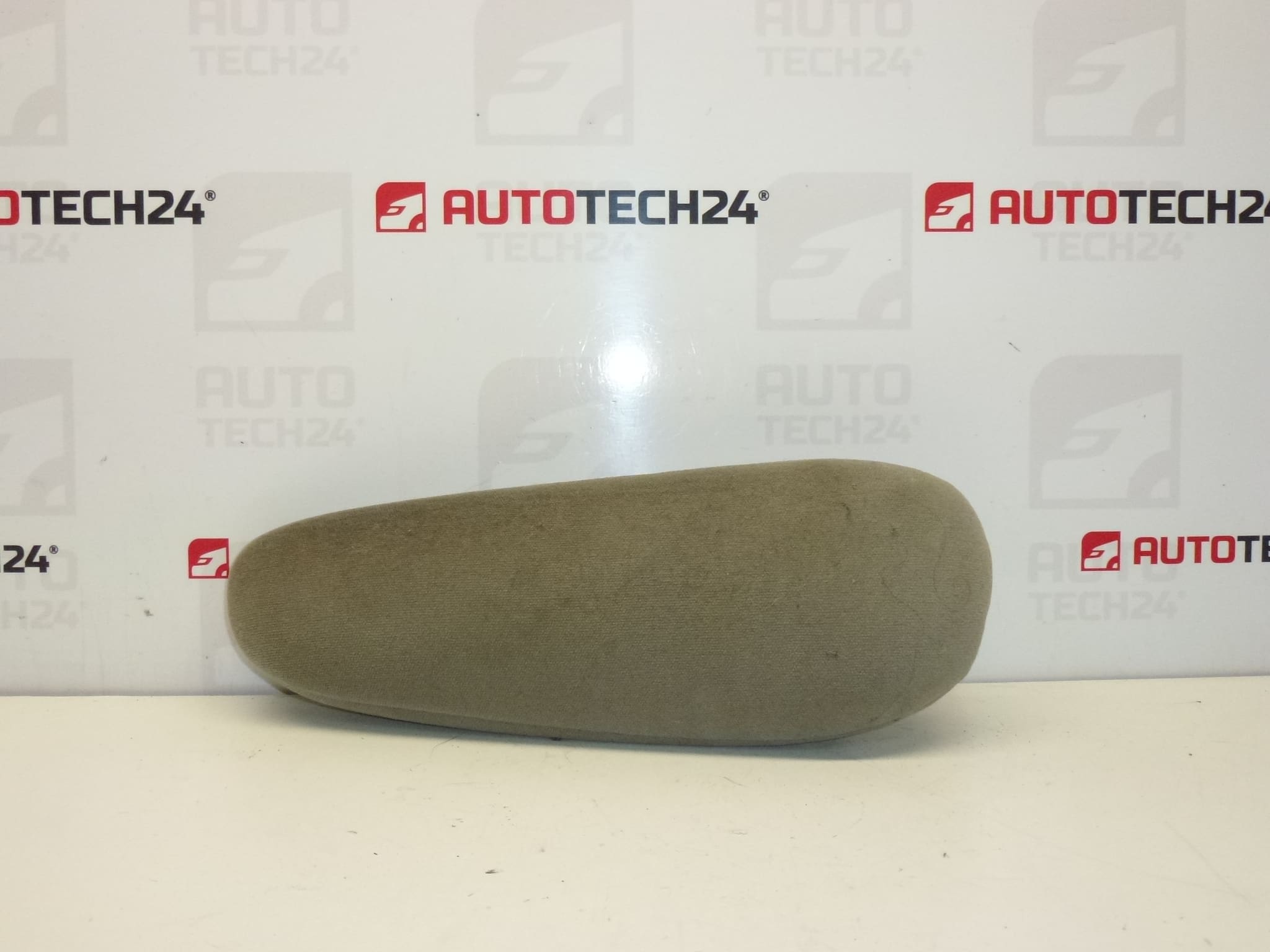 Reposabrazos derecho Citroën Peugeot 883081