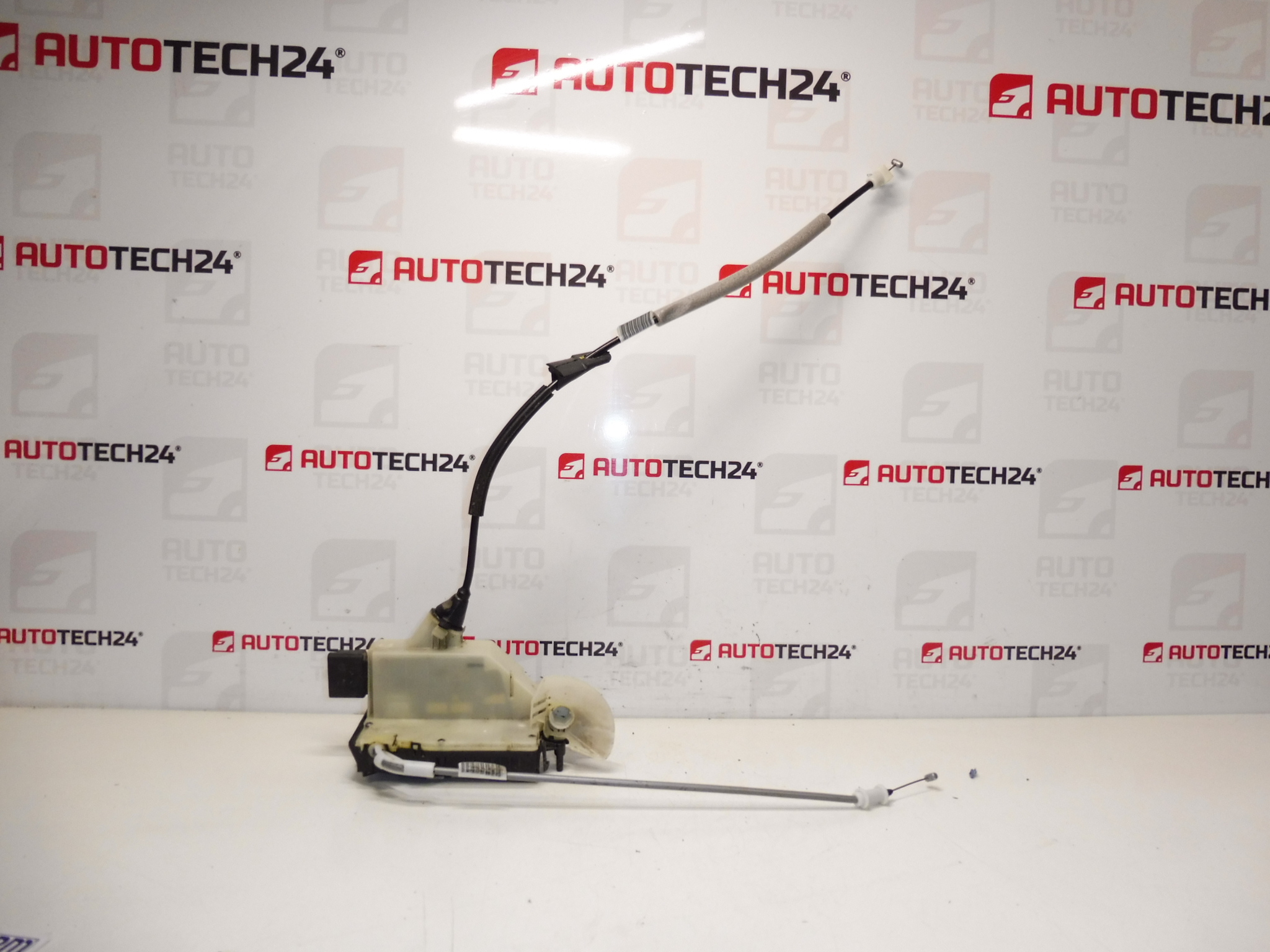 Cerradura puerta delantera izquierda Citroën C4 DS4 5 puertas 9685351380 9135HQ