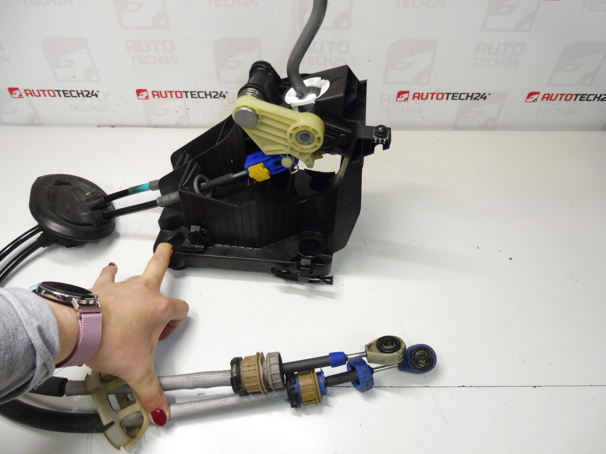 Palanca de cambio y cables Citroën C4 II DS4 2400NG