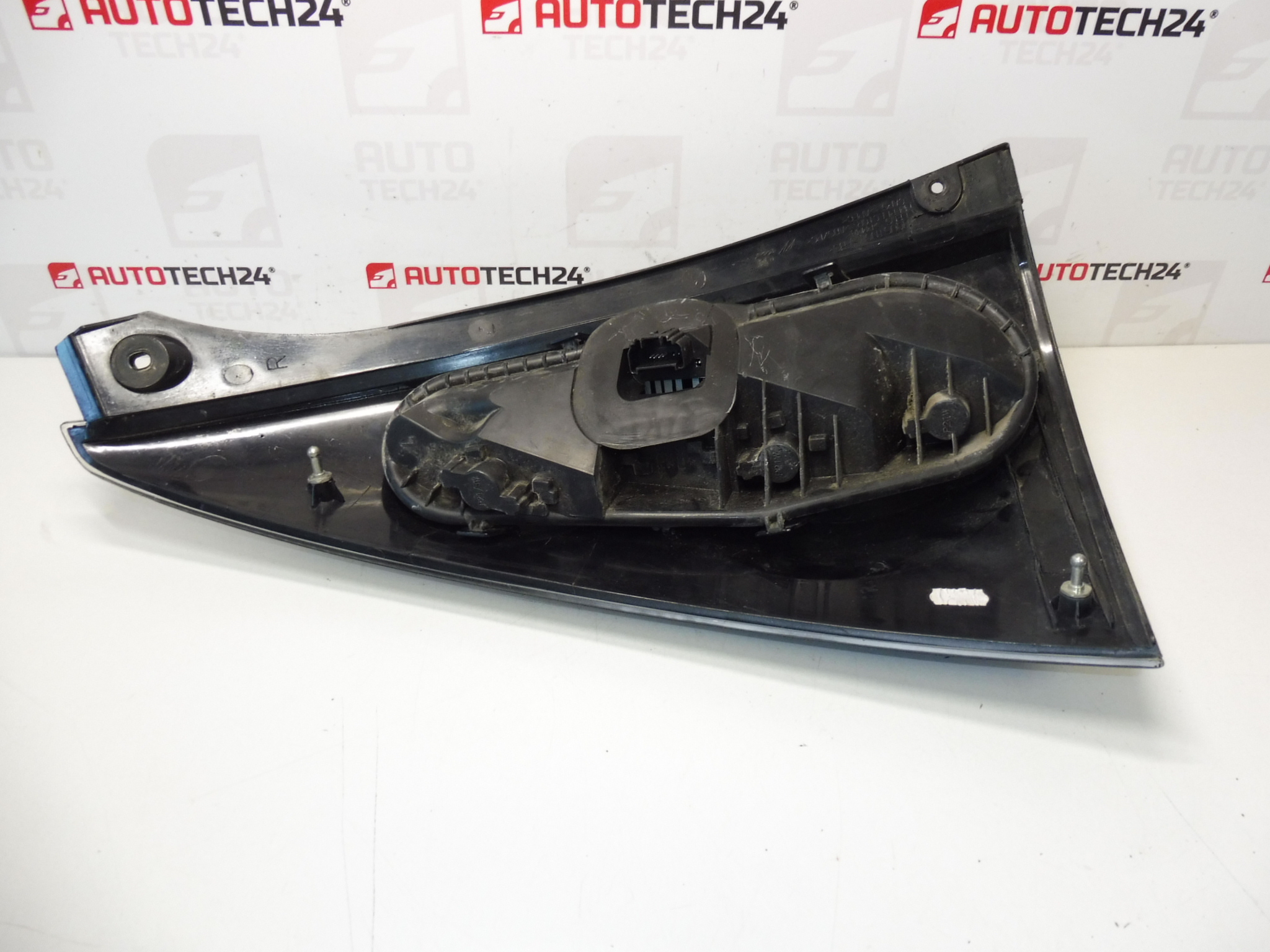 Piloto trasero derecho Citroën C1 81550-0H060 6351x8