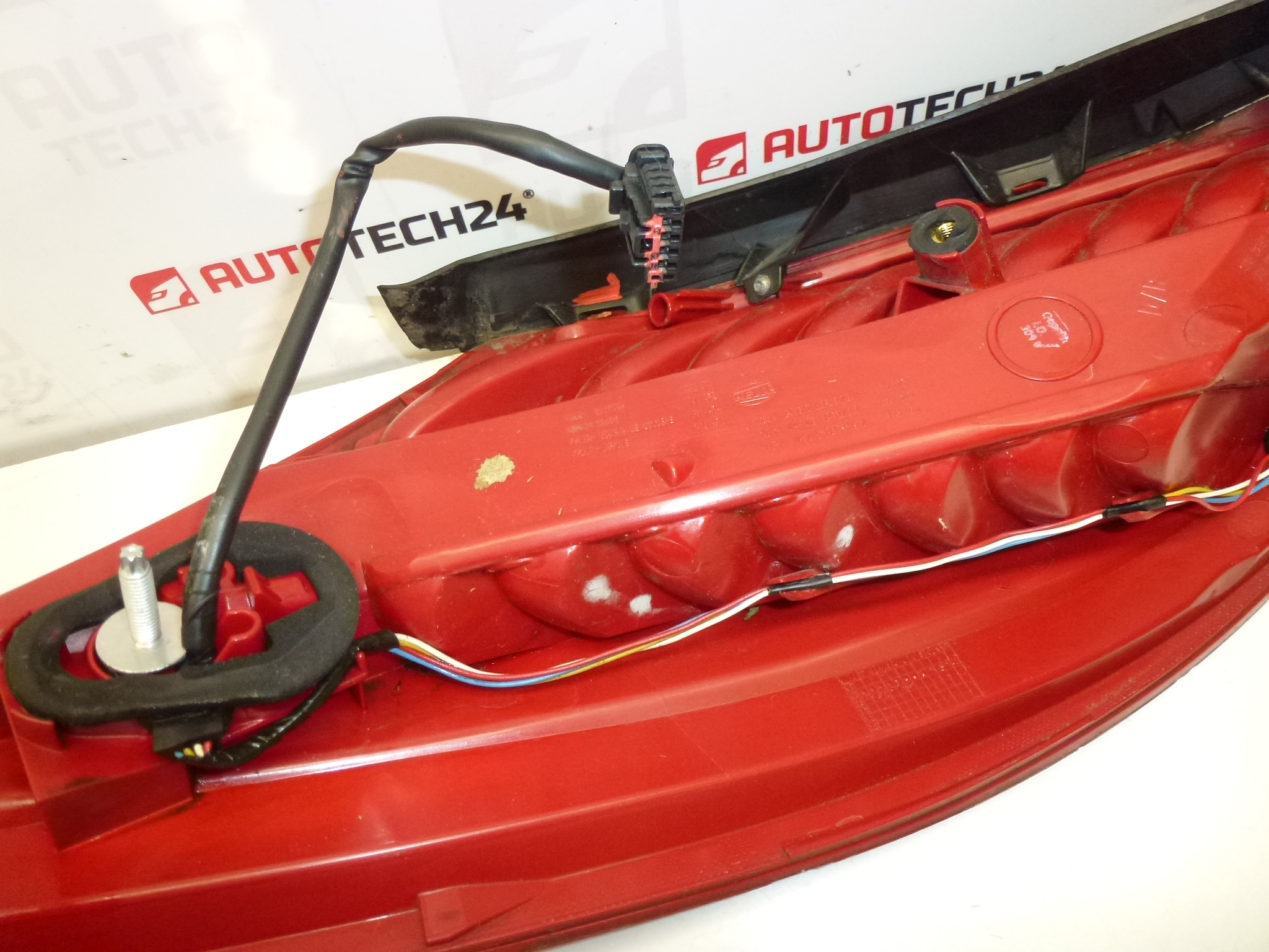 Piloto trasero derecho Peugeot 308 CC 6351GG