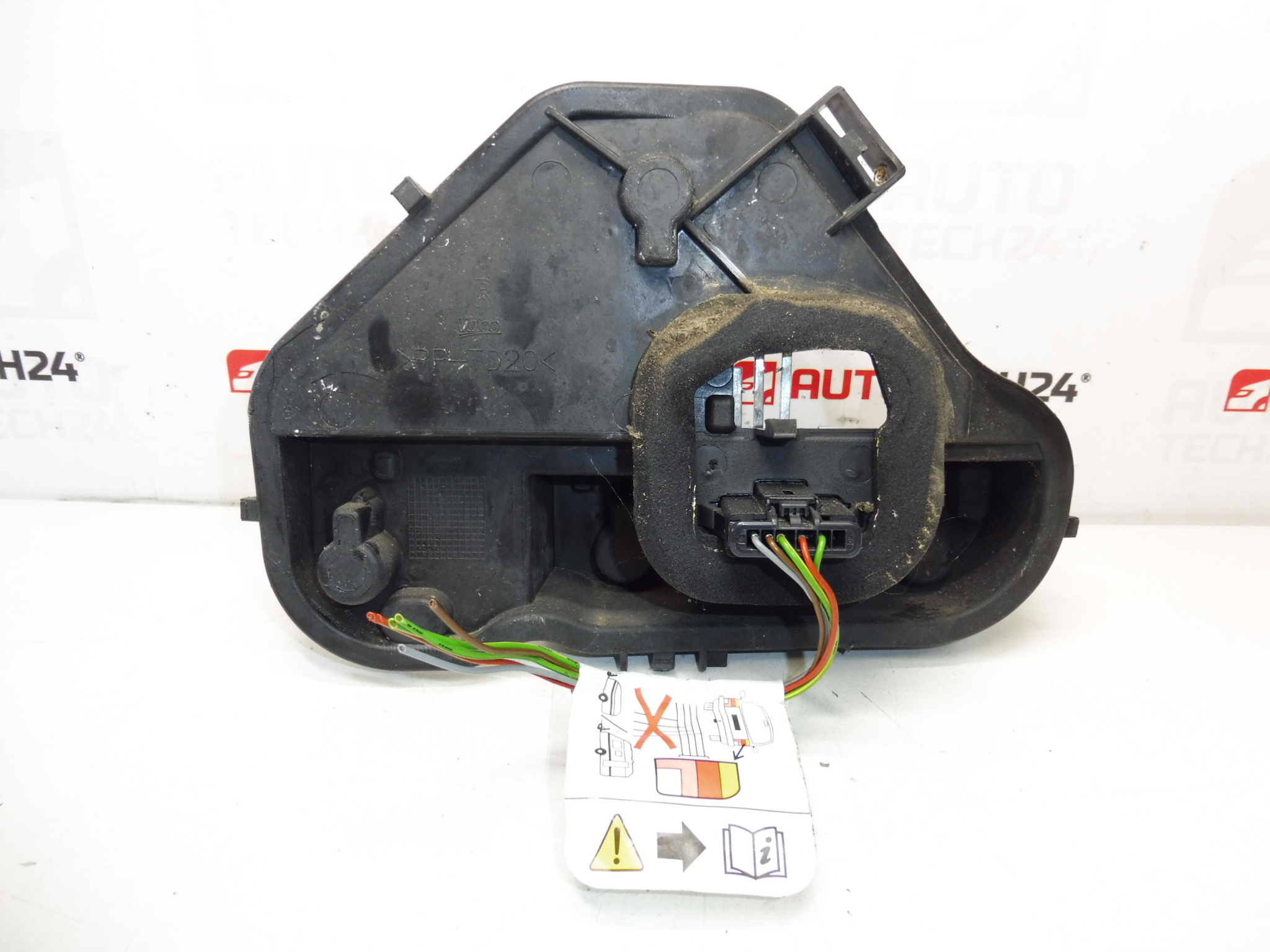 Fiesta con lámparas derechas traseras con bisagras Citroën C3 III 9812257480