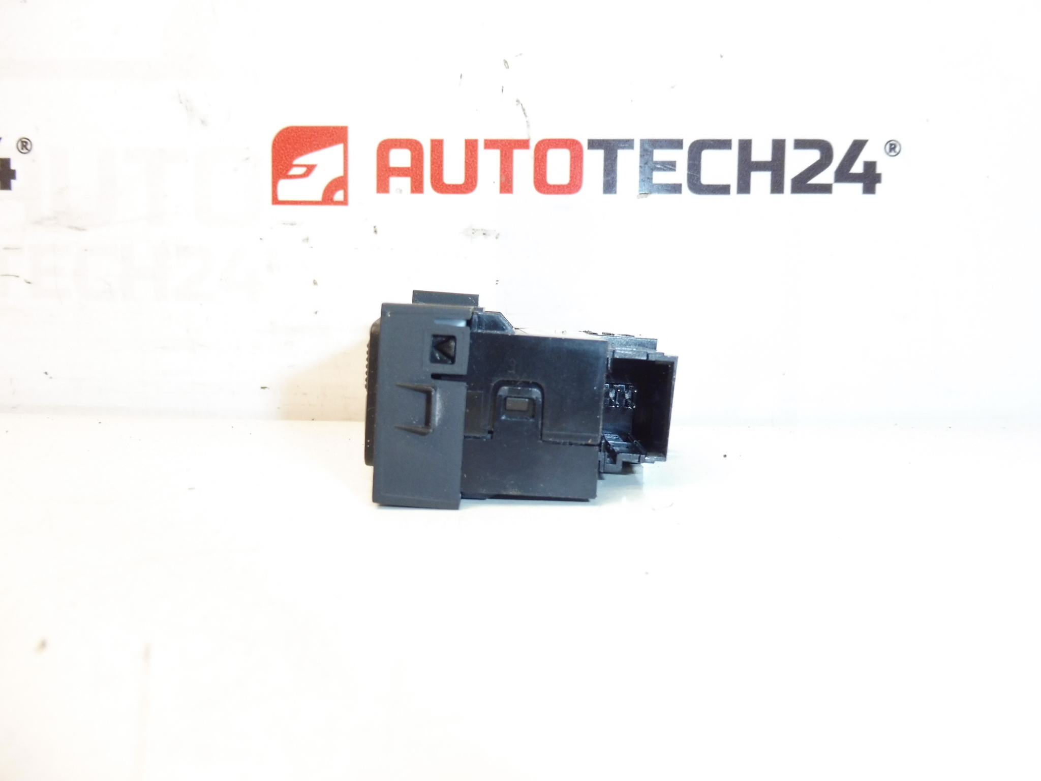 Citroën Peugeot DS 98019840d