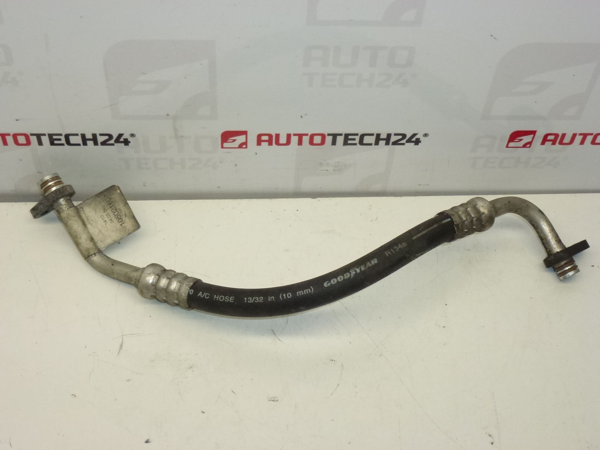 Tubo climatizador Citroën Peugeot 9653106980 64777