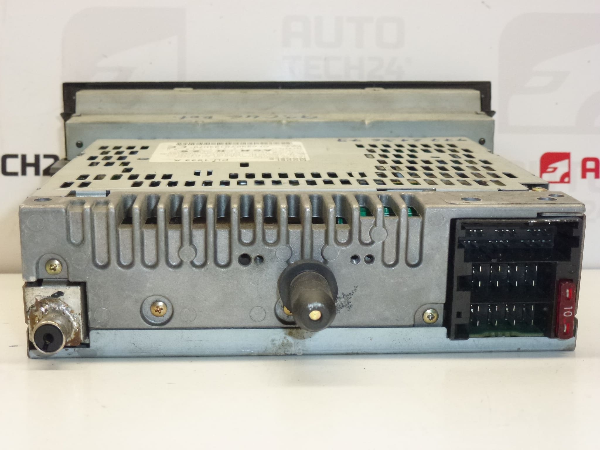 Autorradio con CD Peugeot 406 9636704880 9643180280