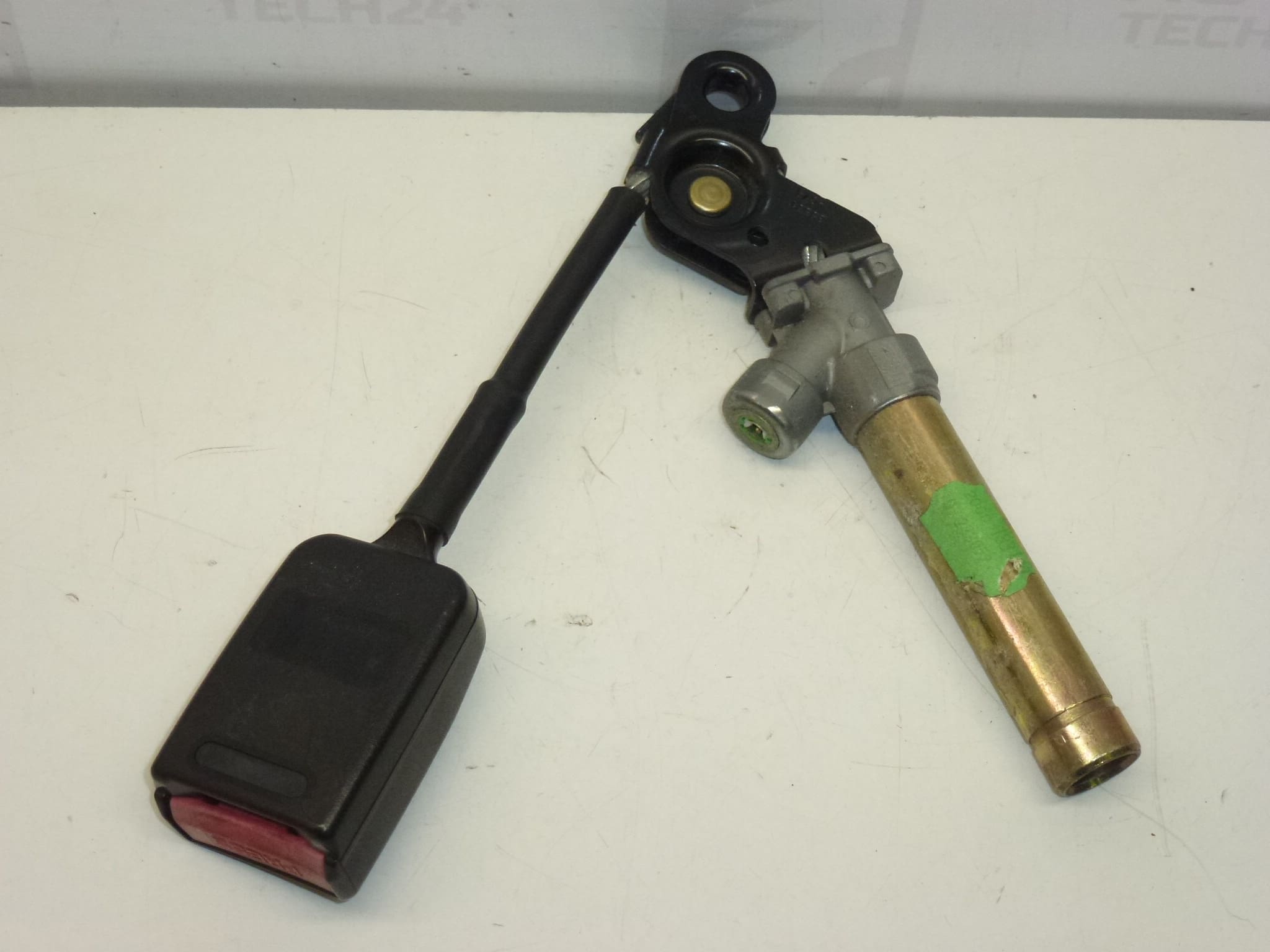 Peugeot 406 antirrobo cinturón delantero izquierdo 96233059XX 8972S1