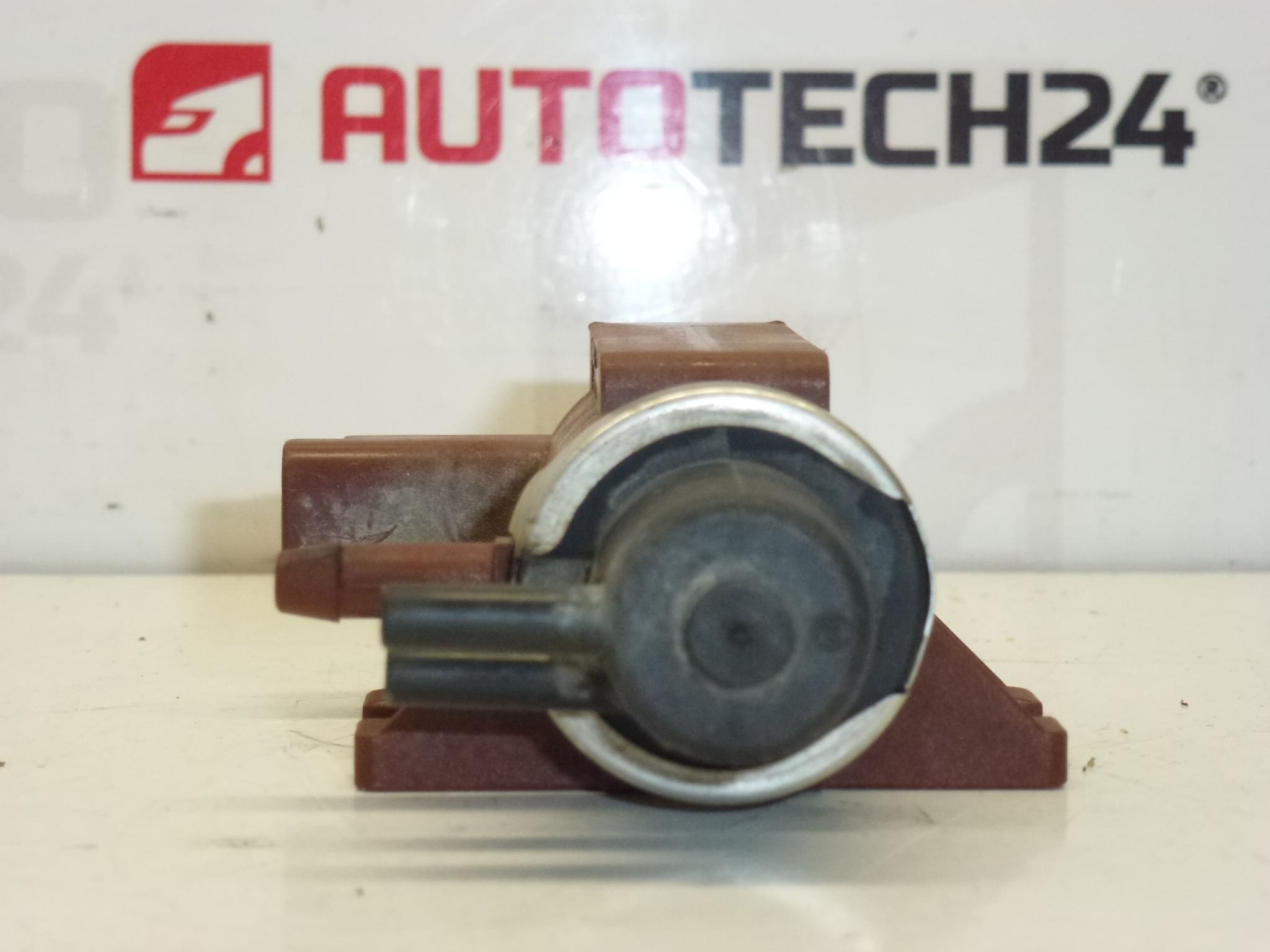Valvula de vacio Citroën Pierburg 7.00968.03 9652997580