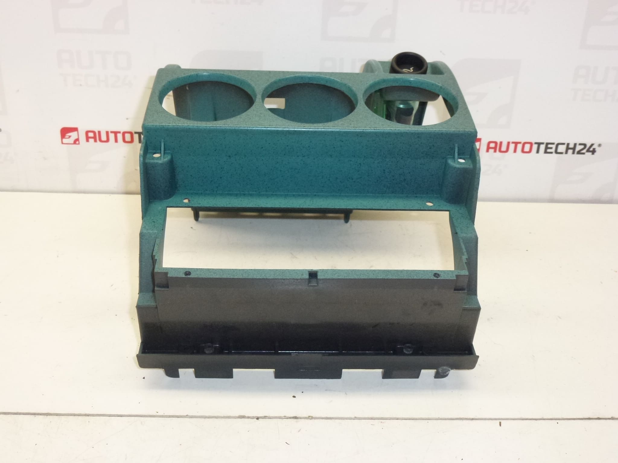 Panel de instrumentos Citroën Berlingo I y Peugeot Partner I 9602991677 8203LA