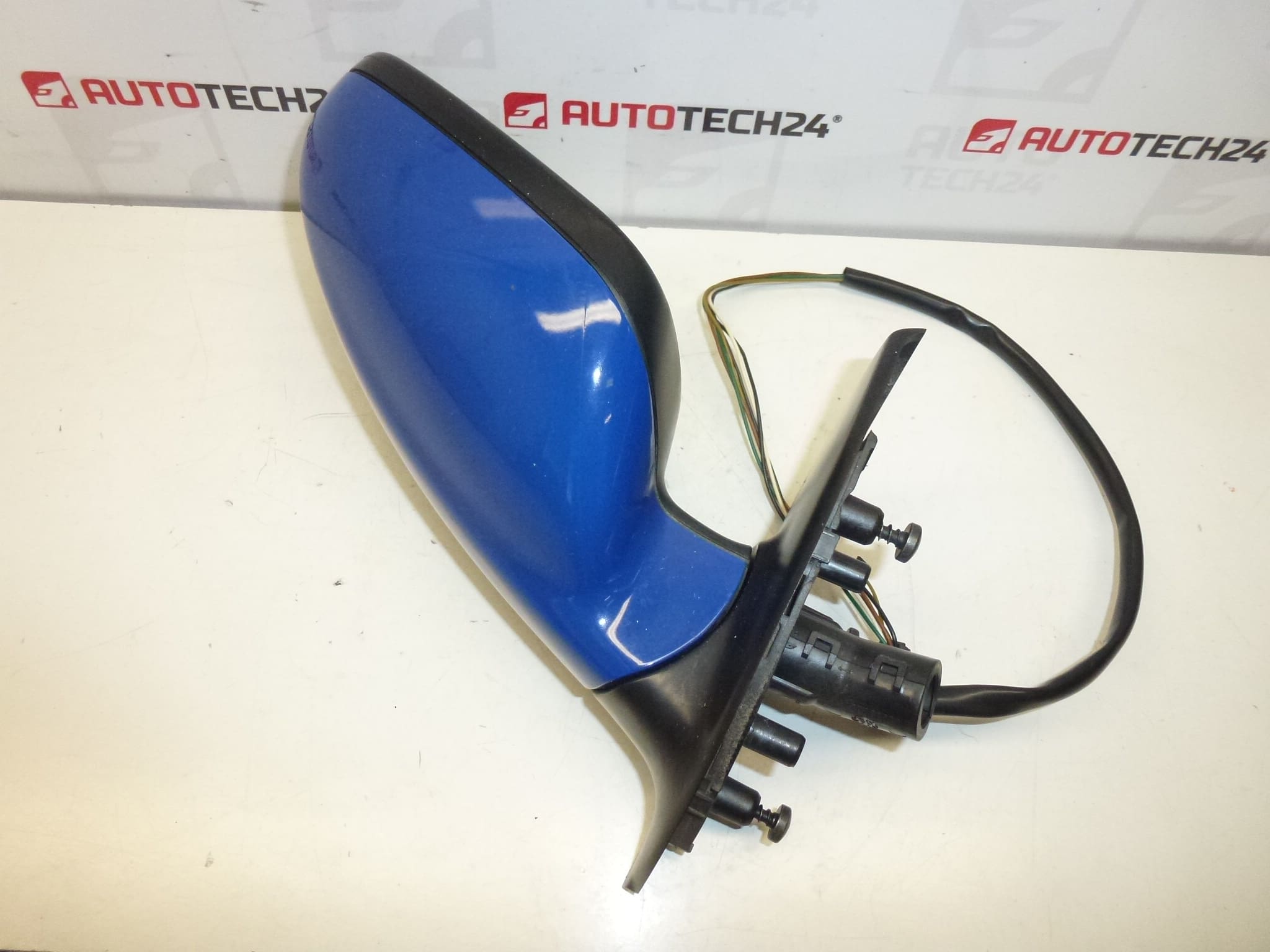 Retrovisor derecho Peugeot 307 EGJB 8149AX